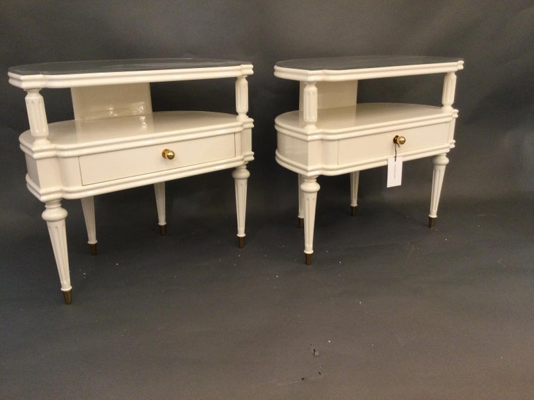 Mid-Century Modern Italian Pair of Mid-Century Side Tables or Night Stands For Sale