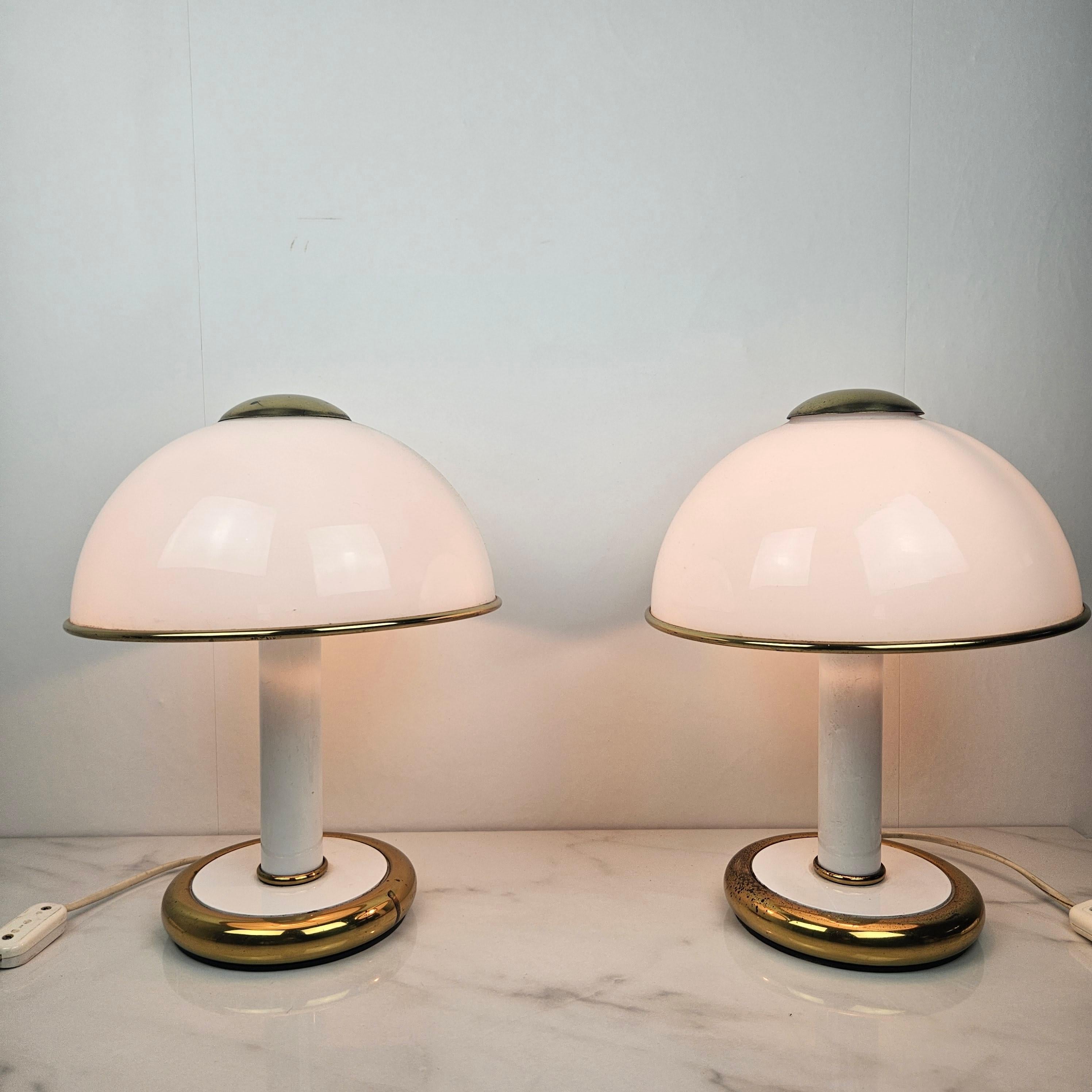 Mid-Century Modern Paire de lampes de table ou de chevet en verre de Murano par F. Fabbian, années 1970 en vente