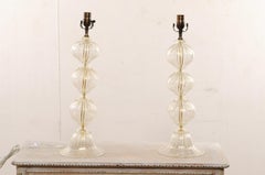 Italienisches Paar mundgeblasener Muranoglas-Tischlampen, klares Glas mit Goldflecken