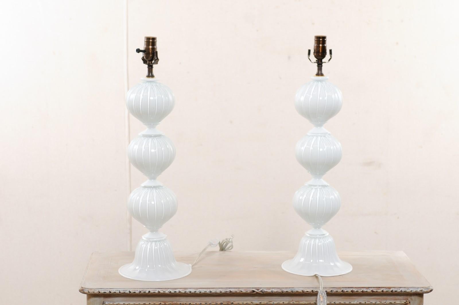 Italian Pair of Murano Hand-Blown Glass Table Lamps, White Glass For Sale 4