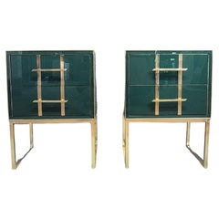 Paire de tables de nuit italiennes Verre de Murano vert foncé et laiton Justfurnituress
