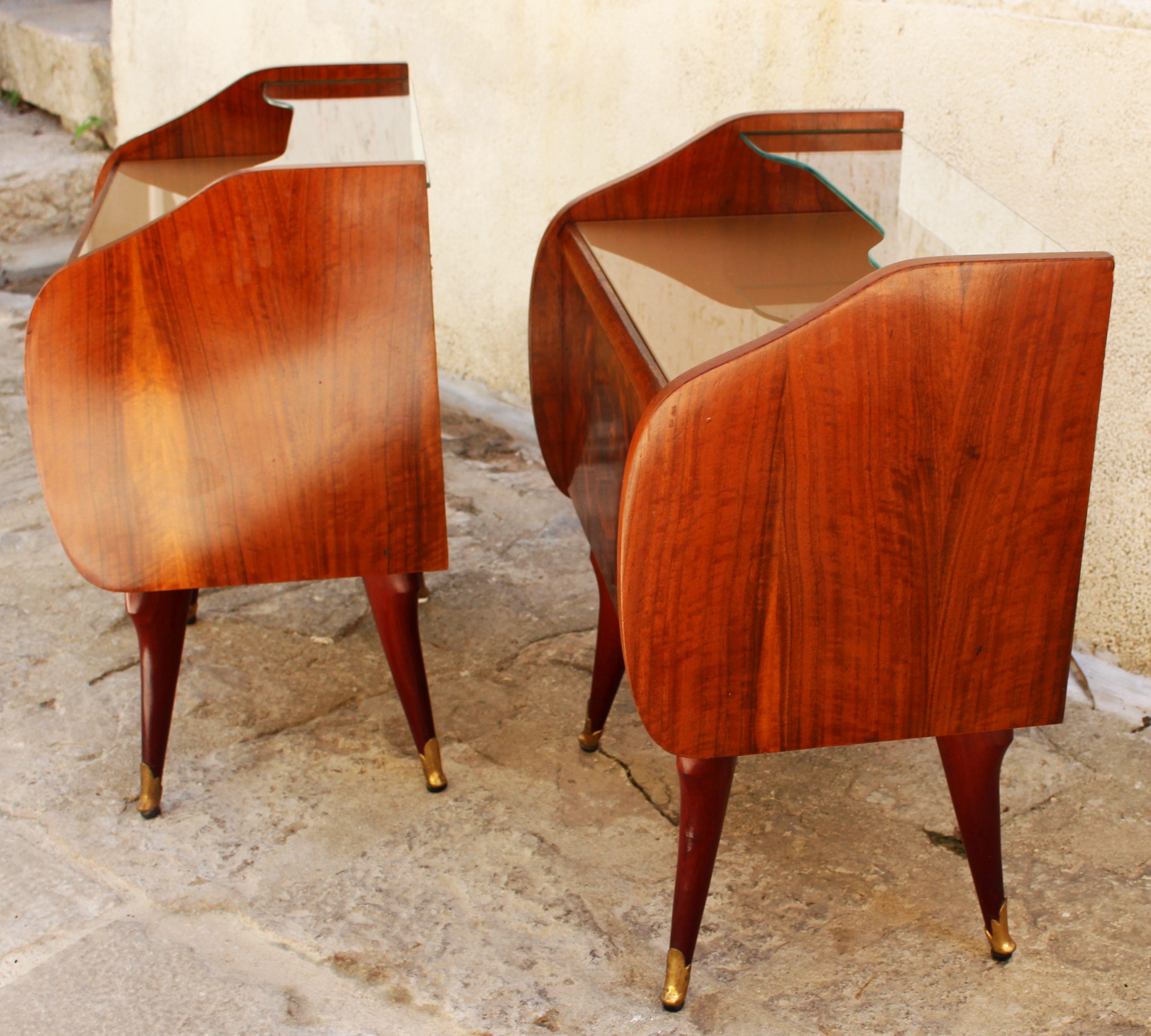 Italian Pair of Nightstands Attributed to Paolo Buffa In Good Condition For Sale In Los Angeles, CA