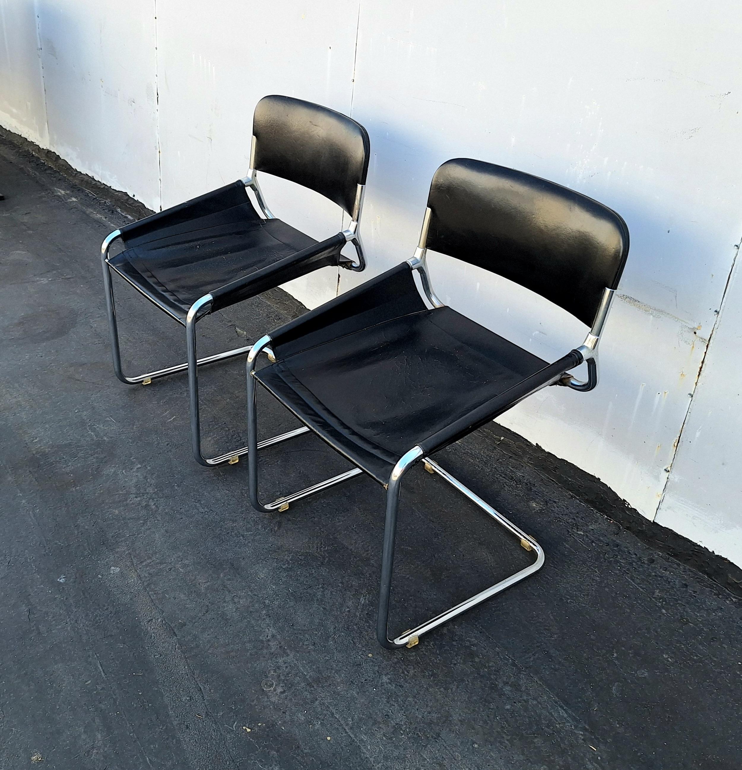 Mid-Century Modern Paire de chaises de bureau et de salle à manger italiennes en vente