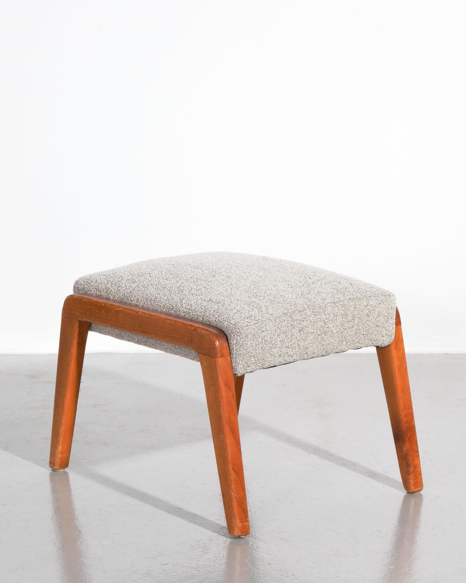 Mid-Century Modern Italian, Pair of ottomans For Sale