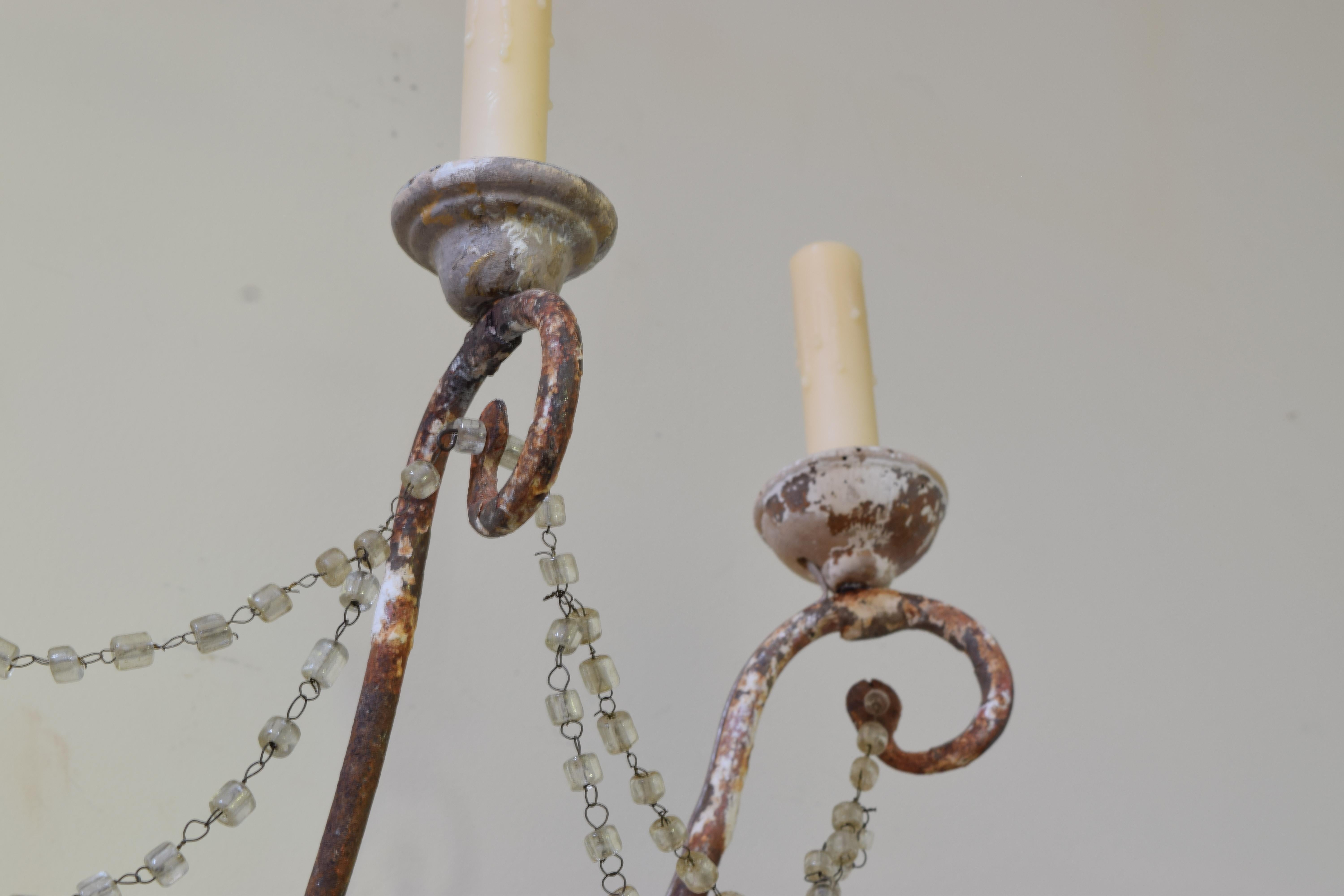 Paire italienne d'appliques à 3 lumières en fer peint et bois sculpté, début du 19ème siècle et plus tard en vente 1