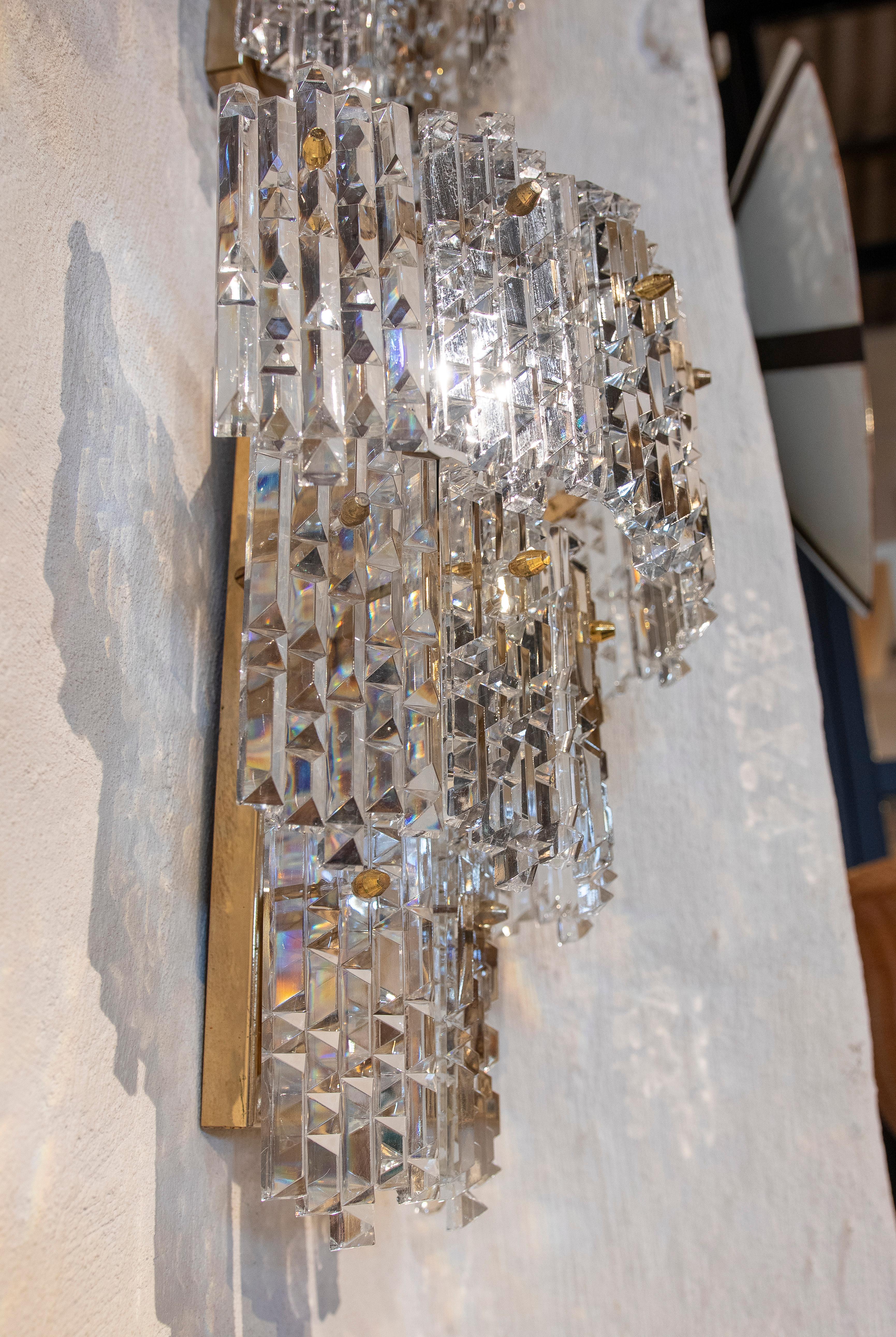 Italian Pair of Sconces Composed of Crystals and Bronze Support For Sale 8