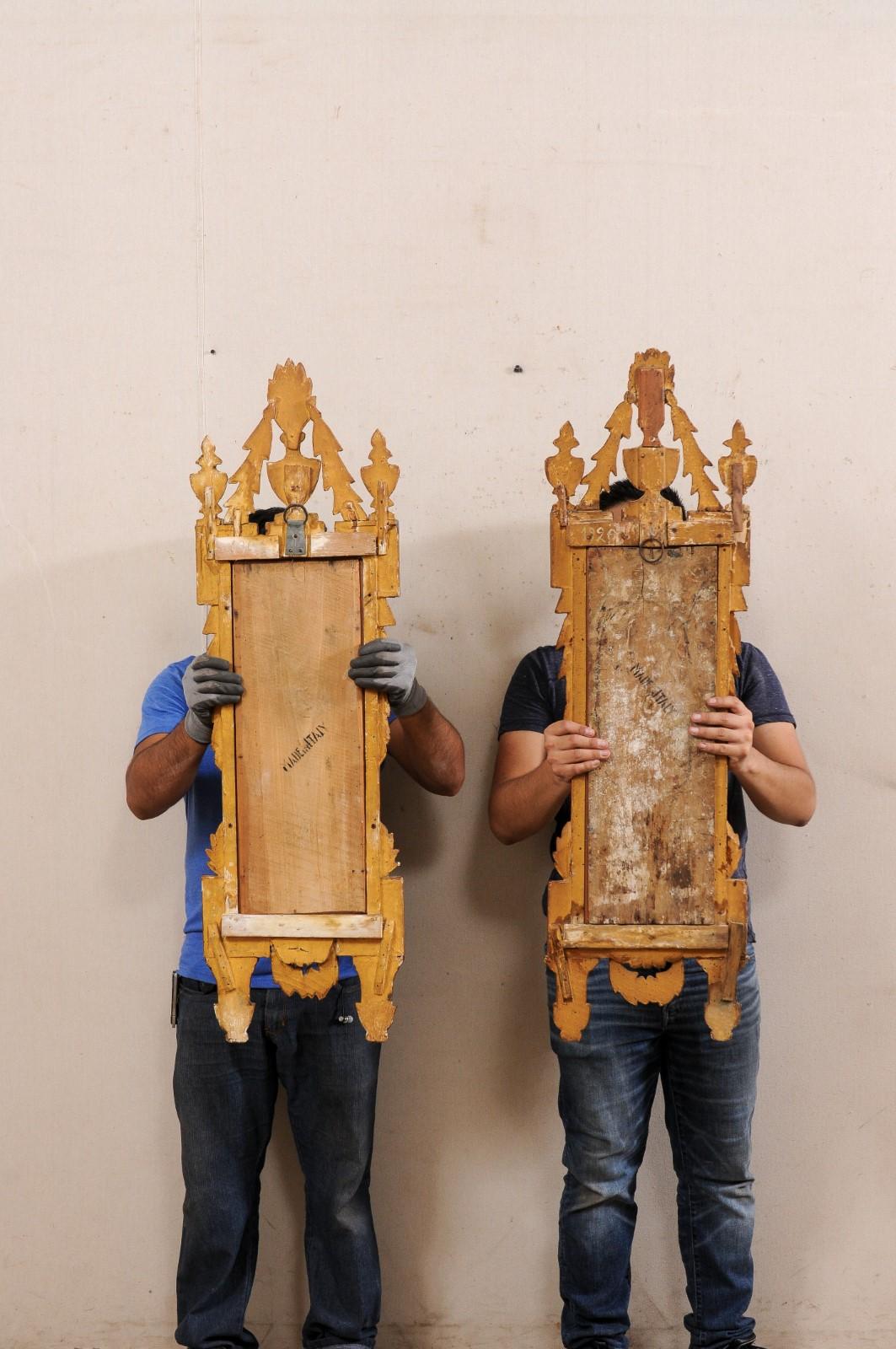 Italienisches Paar schlanker neoklassischer Spiegel, 19. im Angebot 6