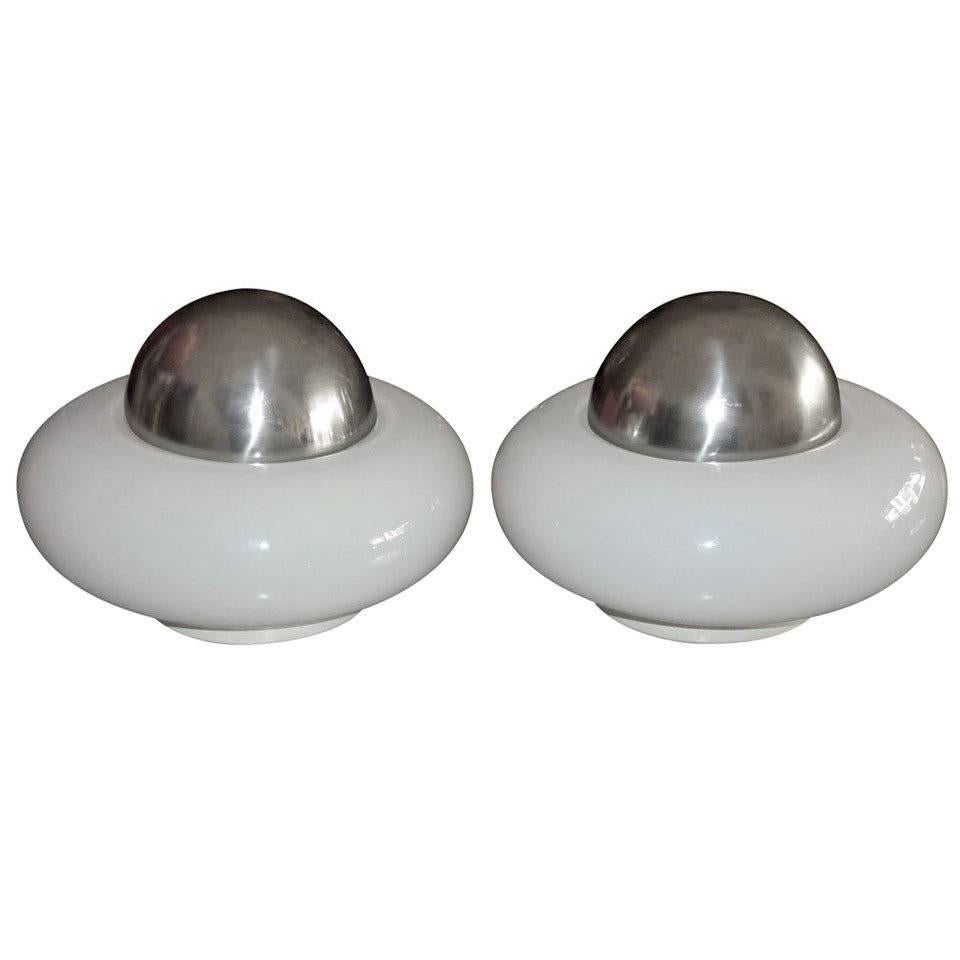 Italian Pair of Table Lamps by Artemide For Sale