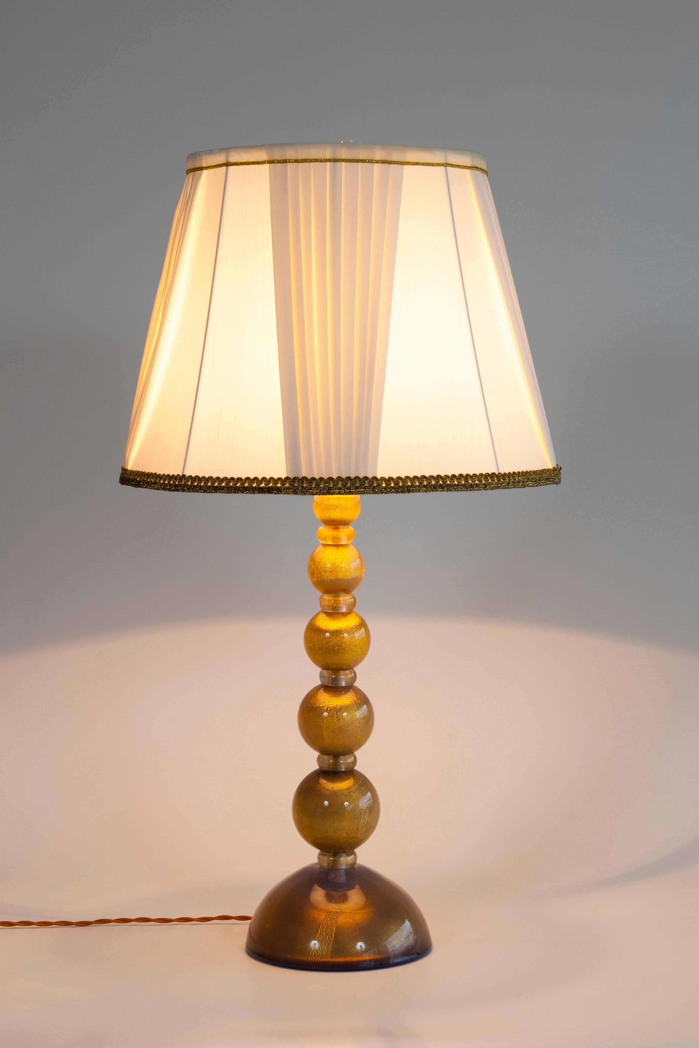 A Pair of Table Lamps Murano Glass Purple and Strong Gold Accents Italy 2000s For Sale 1