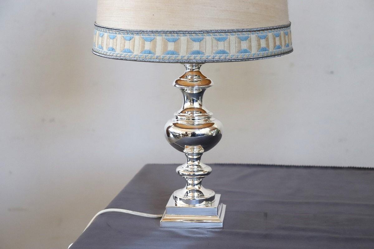 Italienisches Paar Tisch- oder Nachttischlampen aus versilbertem Metall, 1970er Jahre im Angebot 3