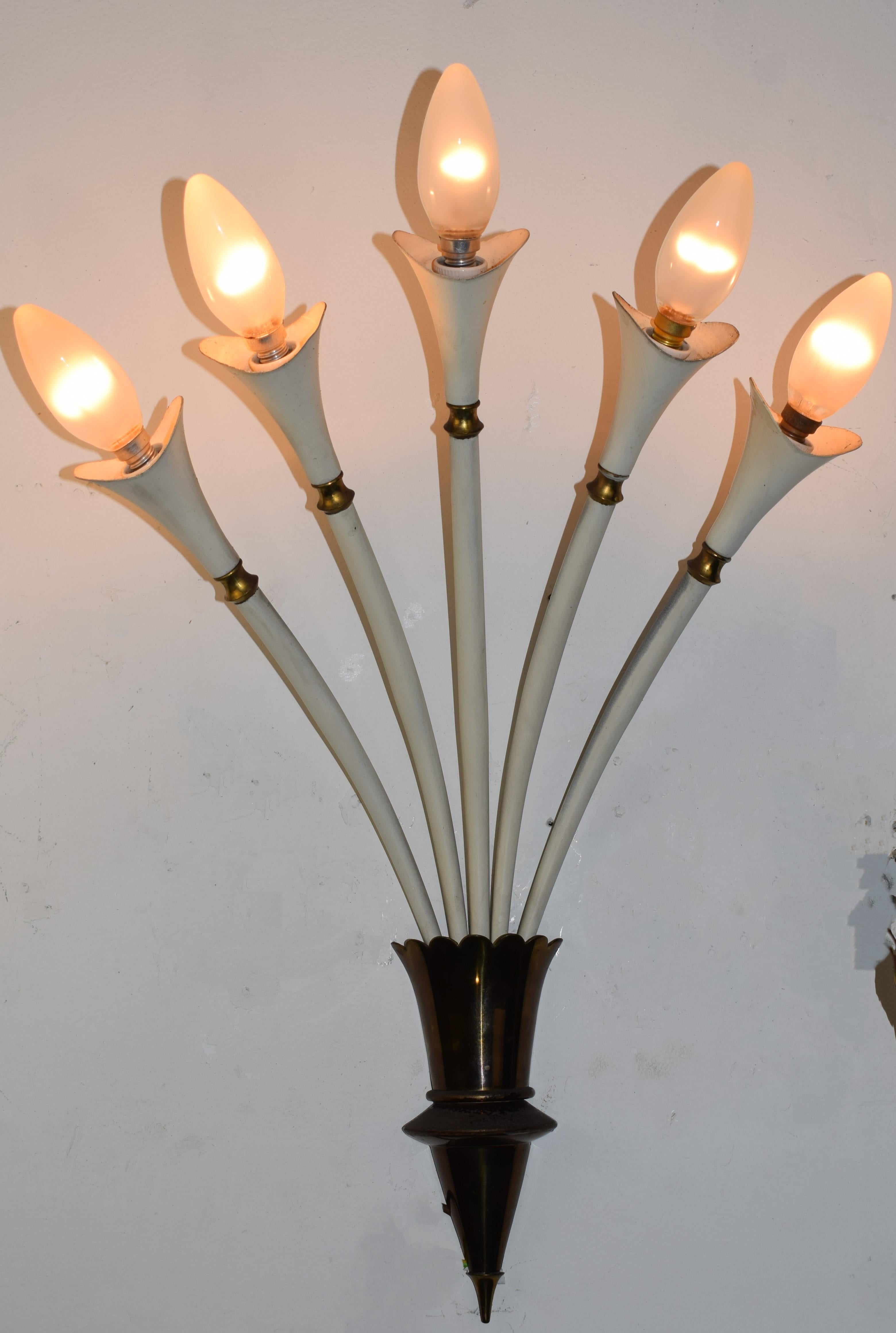Italienisches Paar Wandlampen, Messing und Metall, 1950er Jahre im Angebot 5