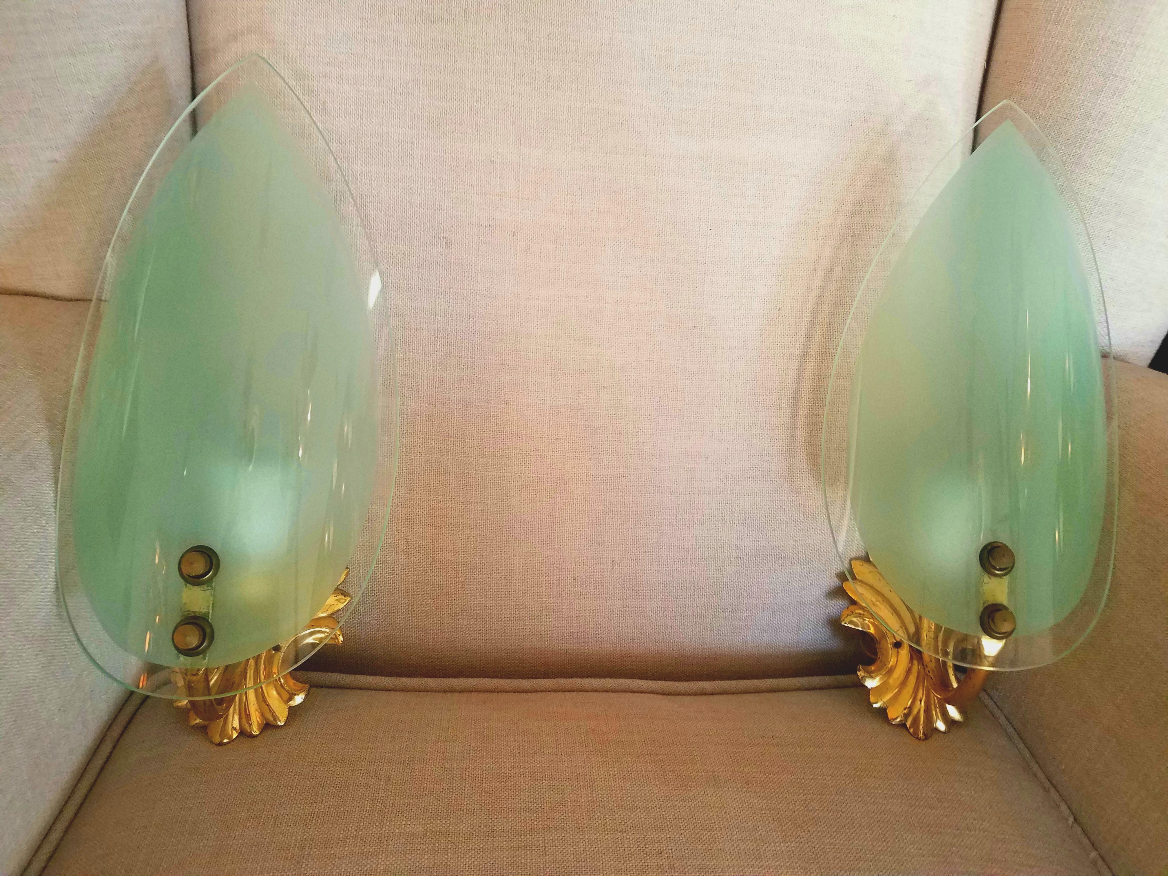Mid-Century Modern Paire d'appliques murales italiennes d'après Max Ingrand en vente