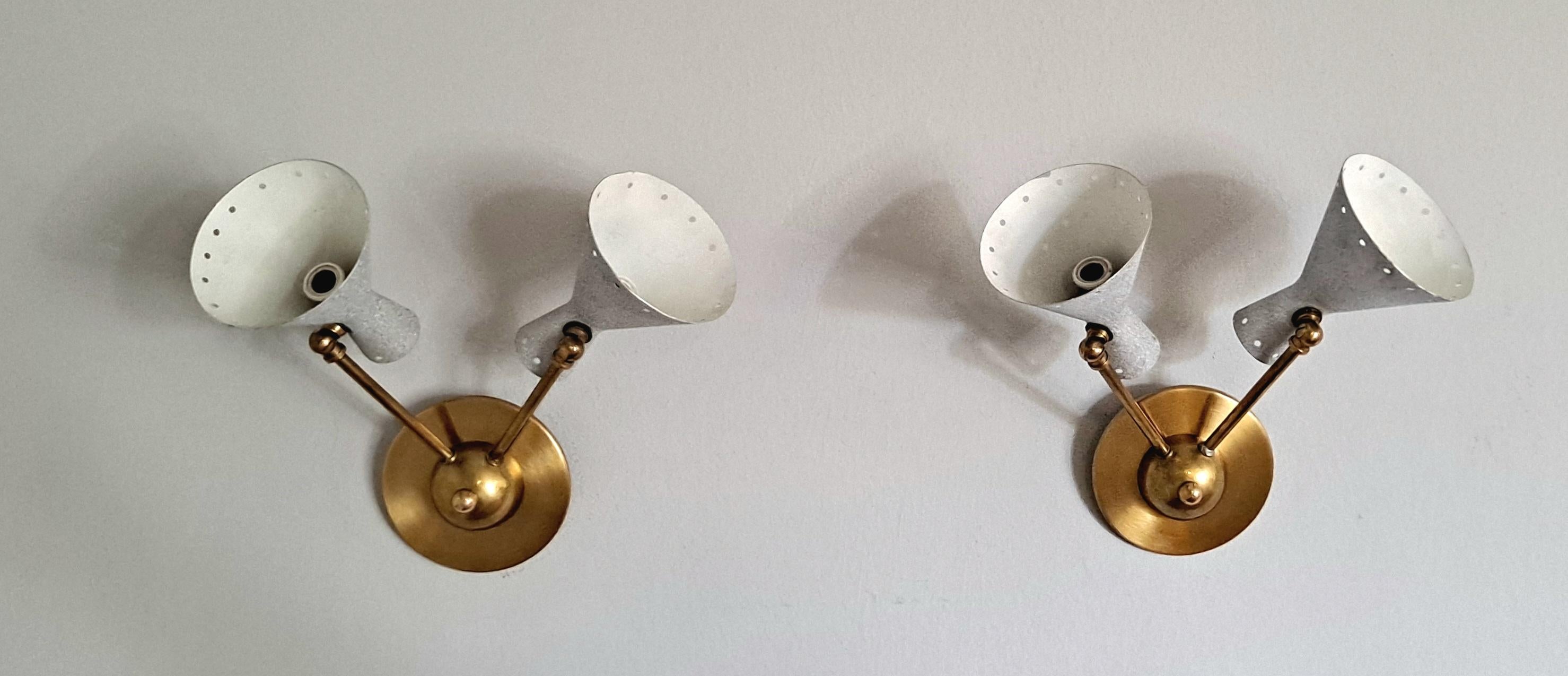 Italian Pair of Wall Sconces  Attributed to Stilnovo  For Sale 3