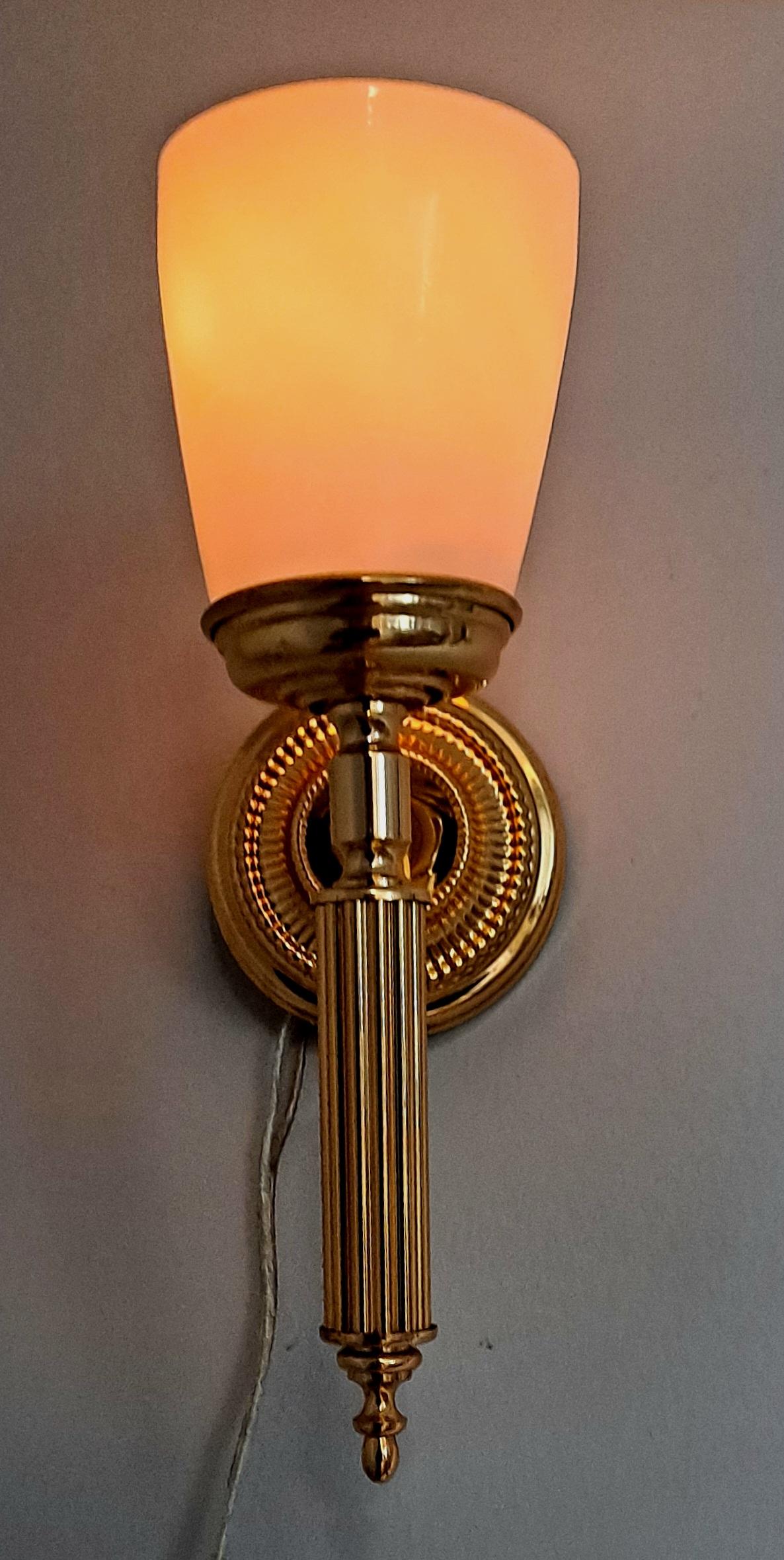 Italian Pair of Wall Sconces In Good Condition For Sale In Los Angeles, CA
