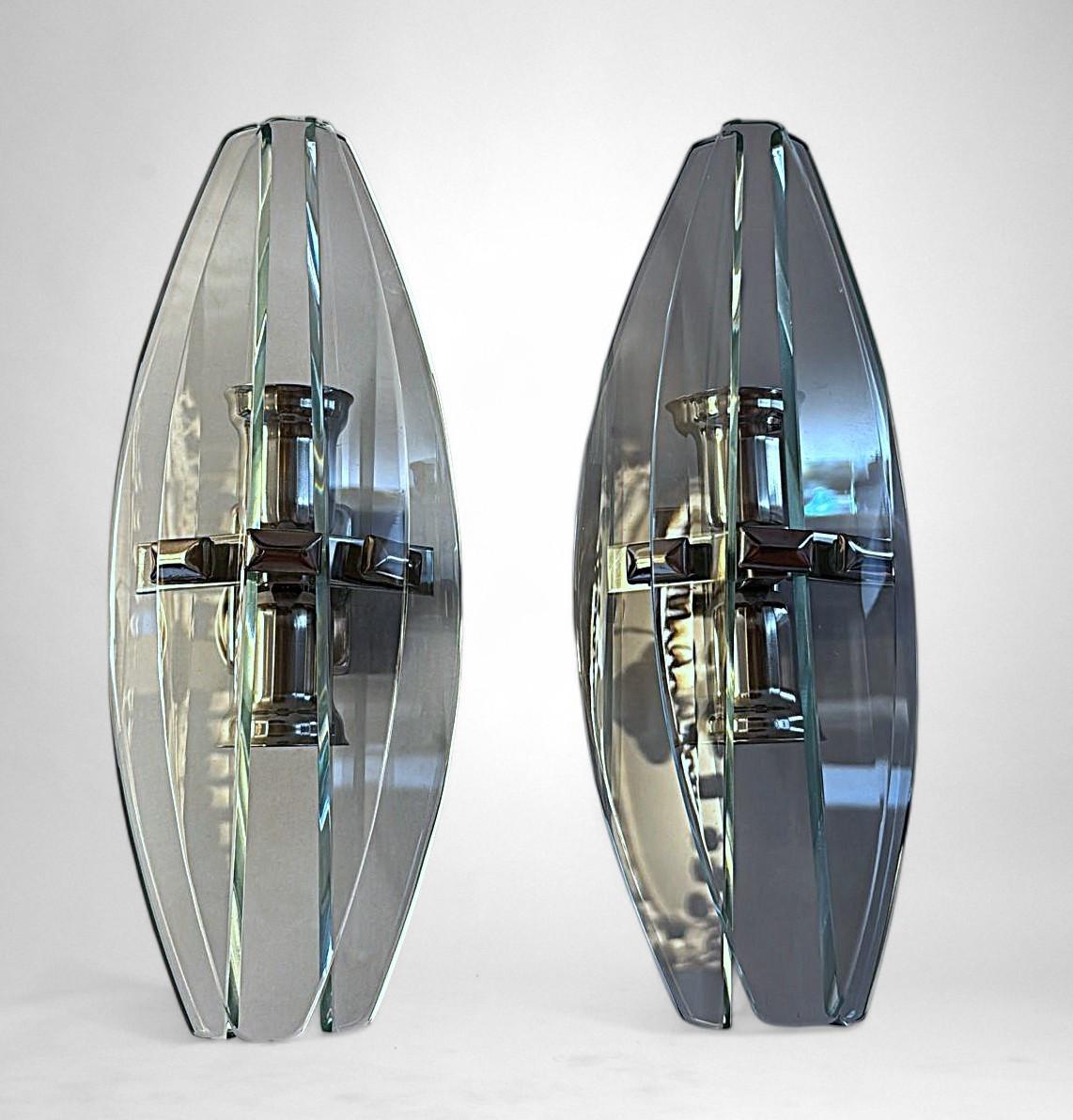 20th Century Italian Pair Of Wall Sconces Space Age Style Metal And Tempered Crystal For Sale