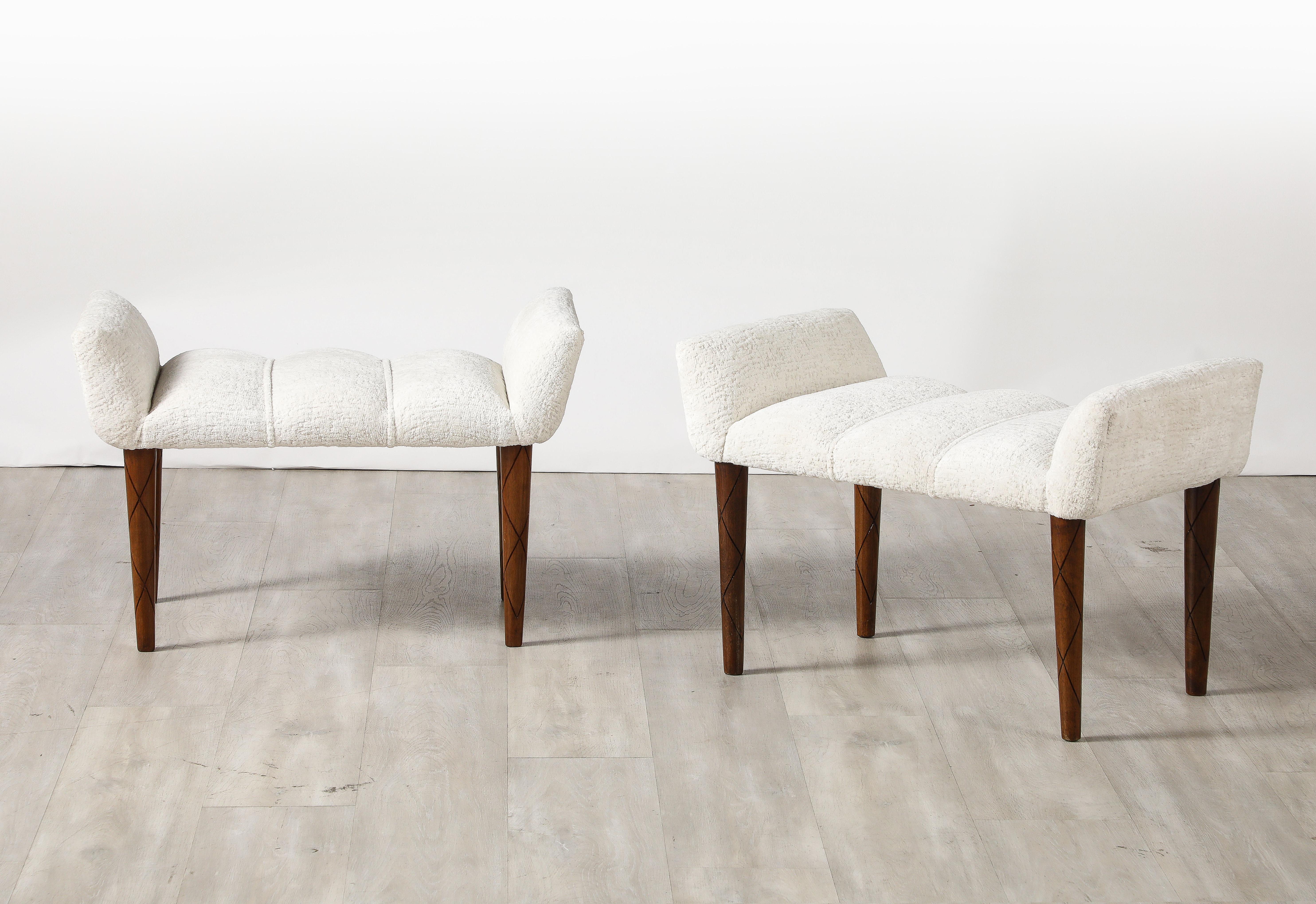 Mid-Century moderno Coppia di panche in noce italiane, 1950 circa in vendita