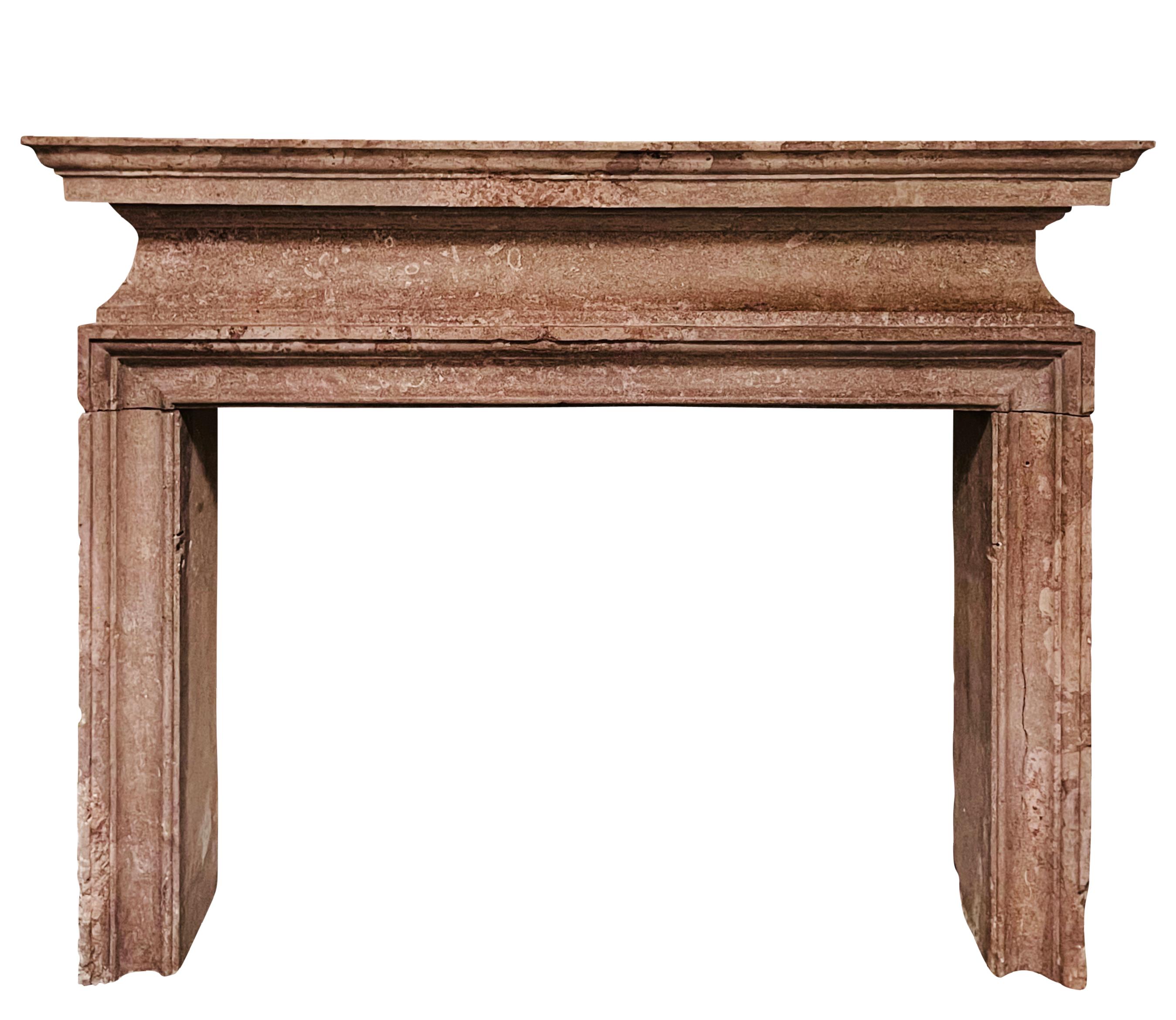 Italian Palazzo Artempo 15-16th century Stone Fireplace For High-End Decor For Sale 3