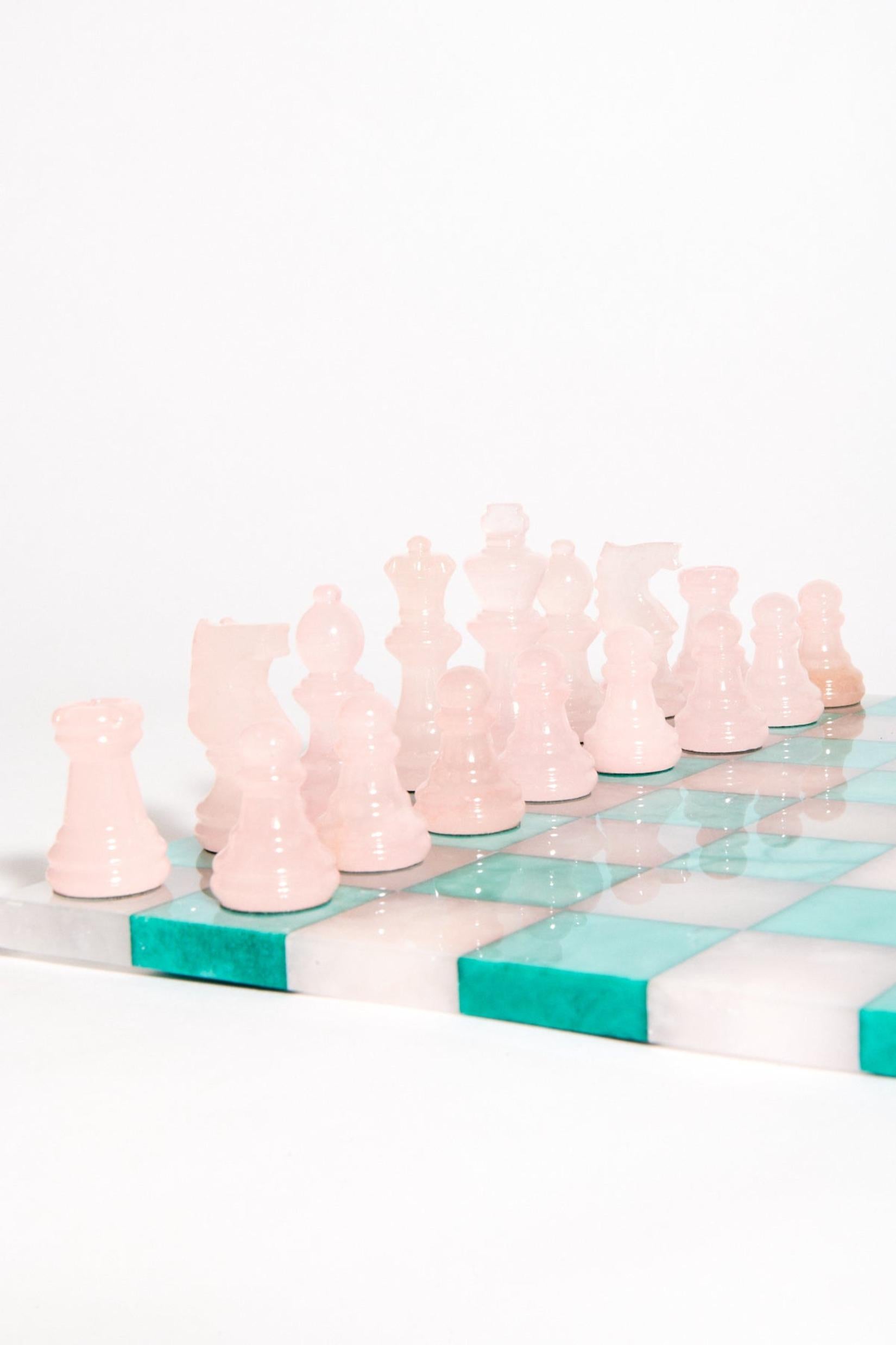 Contemporary Italian Pale Pink/Malachite Green Large Alabaster Chess Set For Sale
