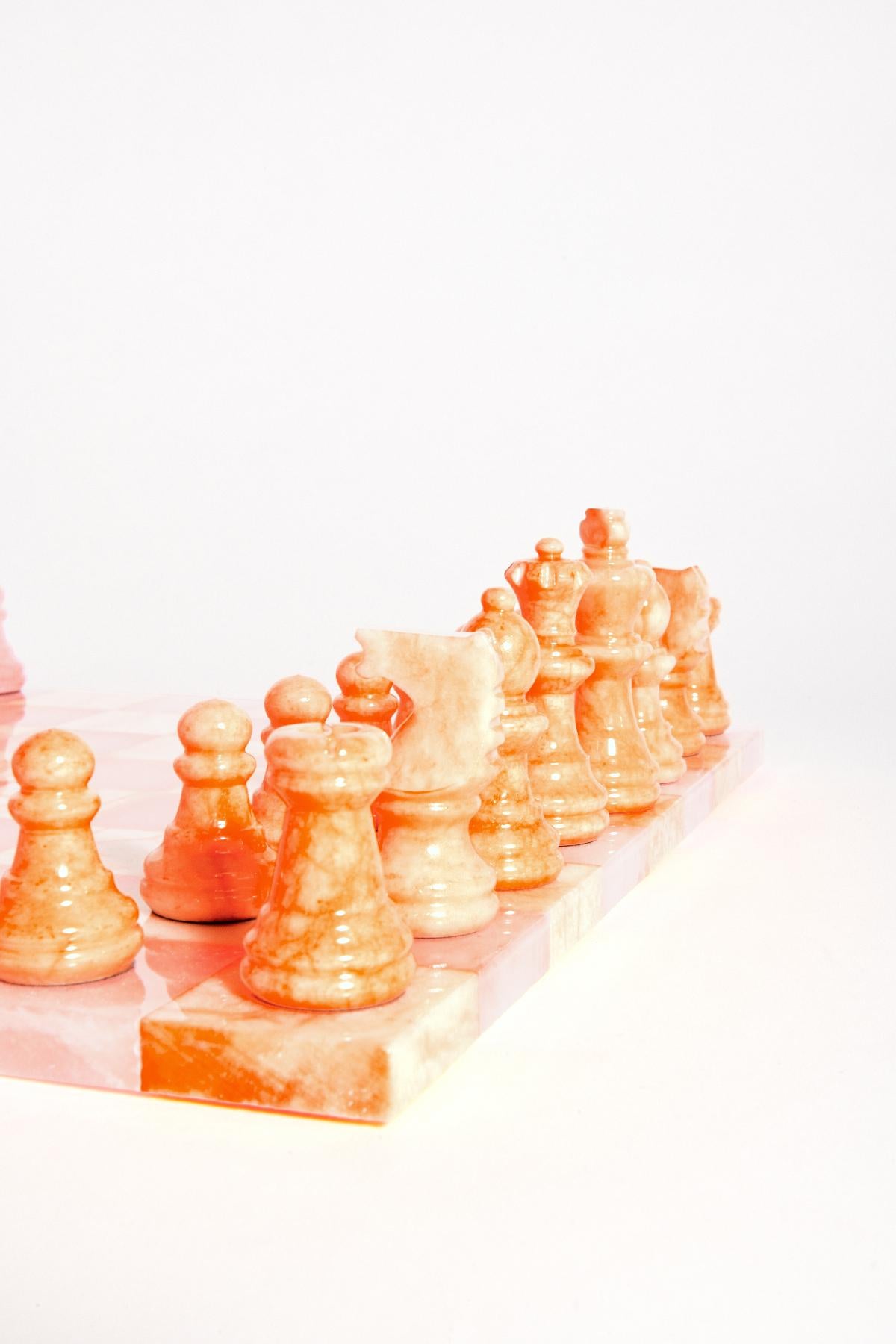 Italian Pale Pink/Peach Large Alabaster Chess Set In New Condition For Sale In New York, NY
