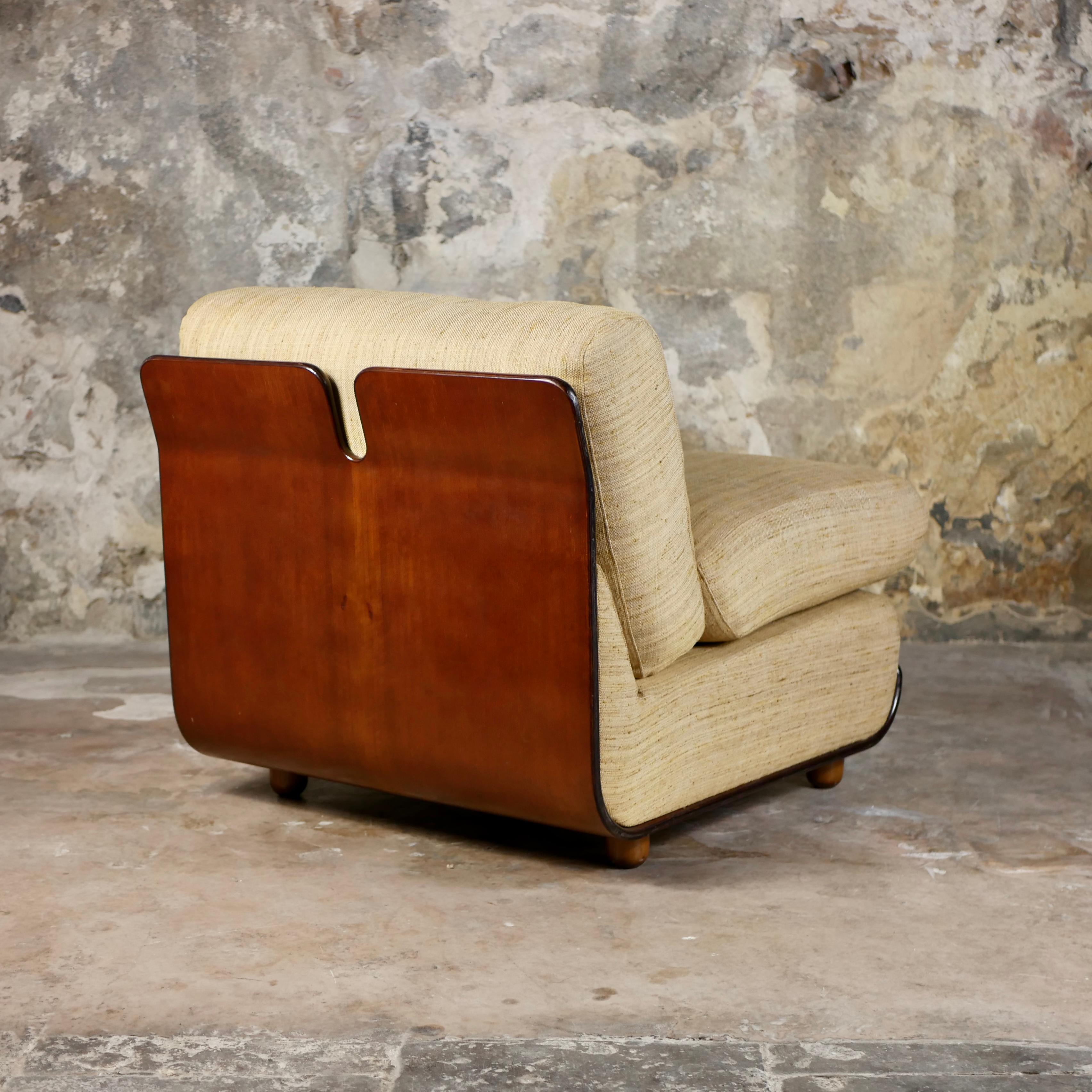 Late 20th Century Italian pale yellow armchair in the style of Mario Bellini, 1970s