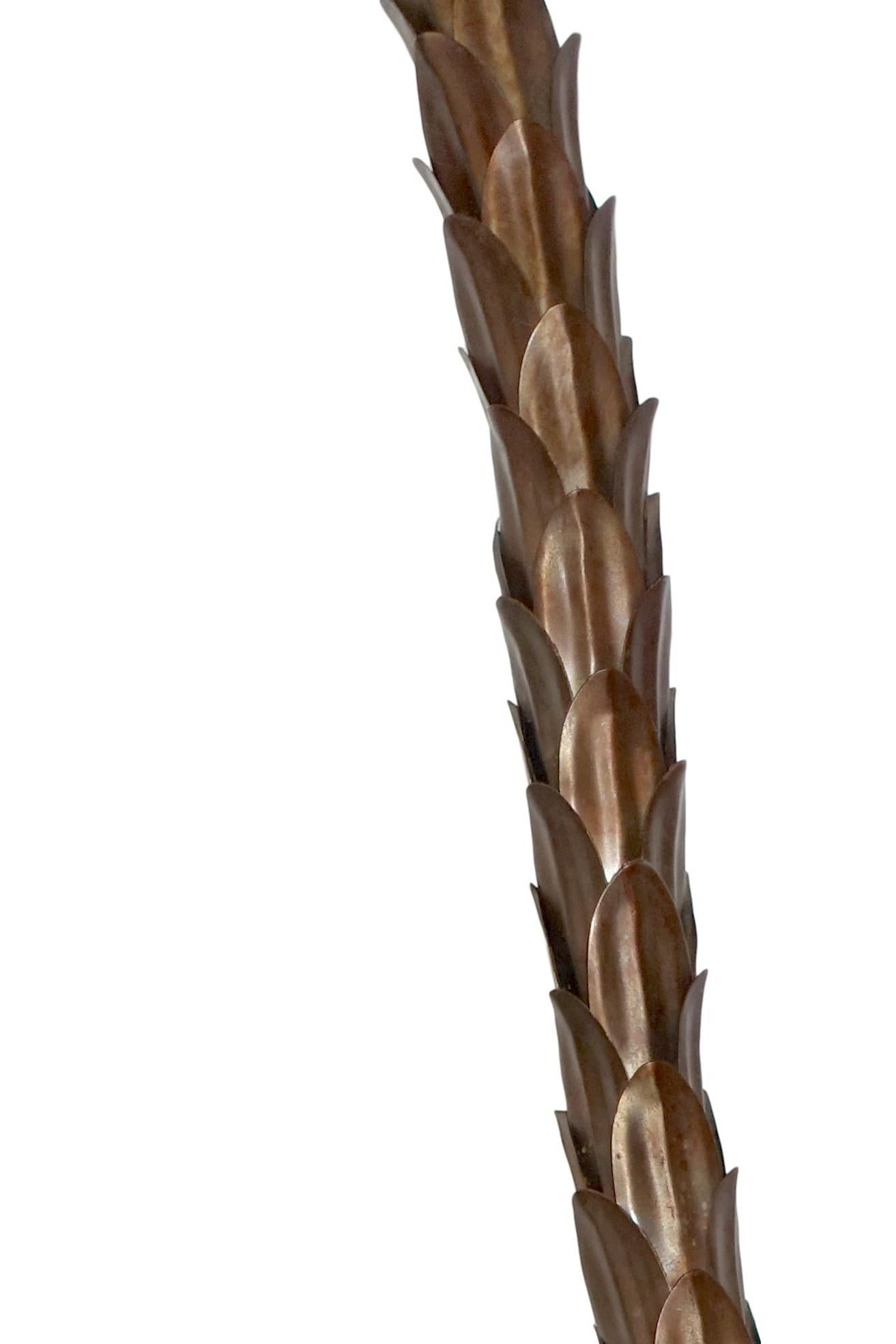 Gehämmerter Palmenbaum aus gehämmertem Metall in Lebensgröße (Italienisch) im Angebot