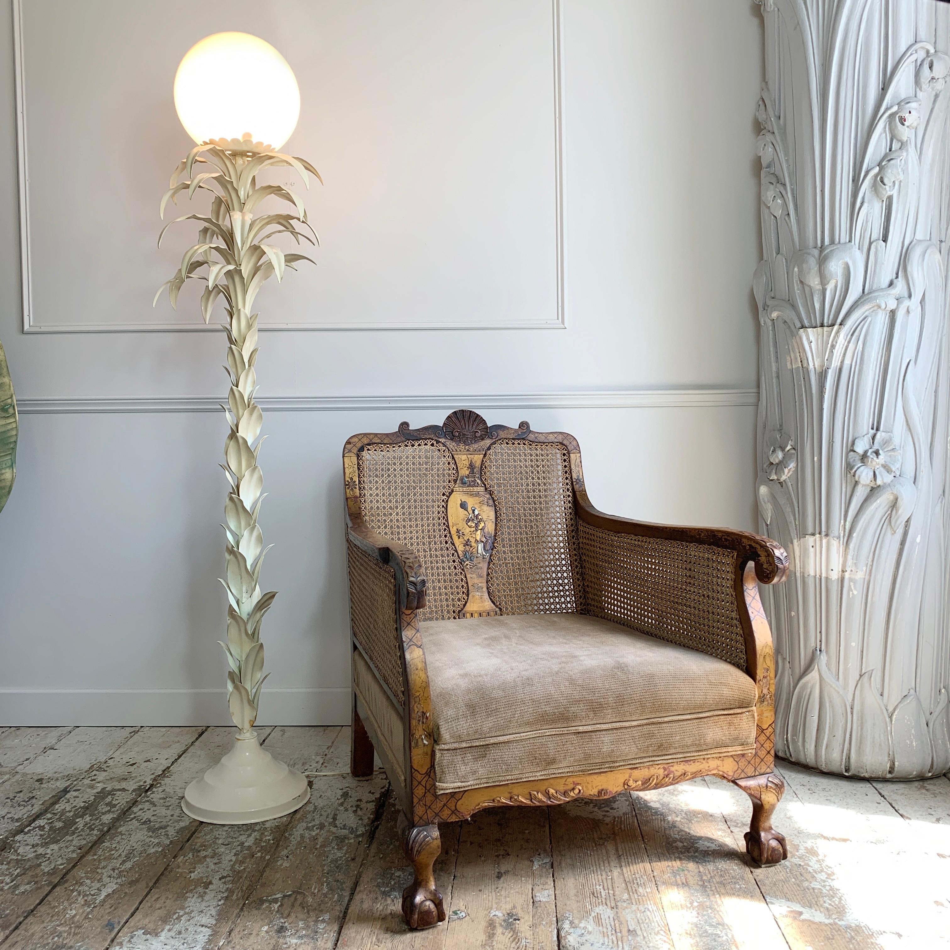 Beautifully elegant palm floor lamp, in the manner of Terzani. Italian, and dating from the 1970's/80's. In excellent vintage condition and still with the huge original milk glass globe shade. 

This is a very tall and striking piece of Italian