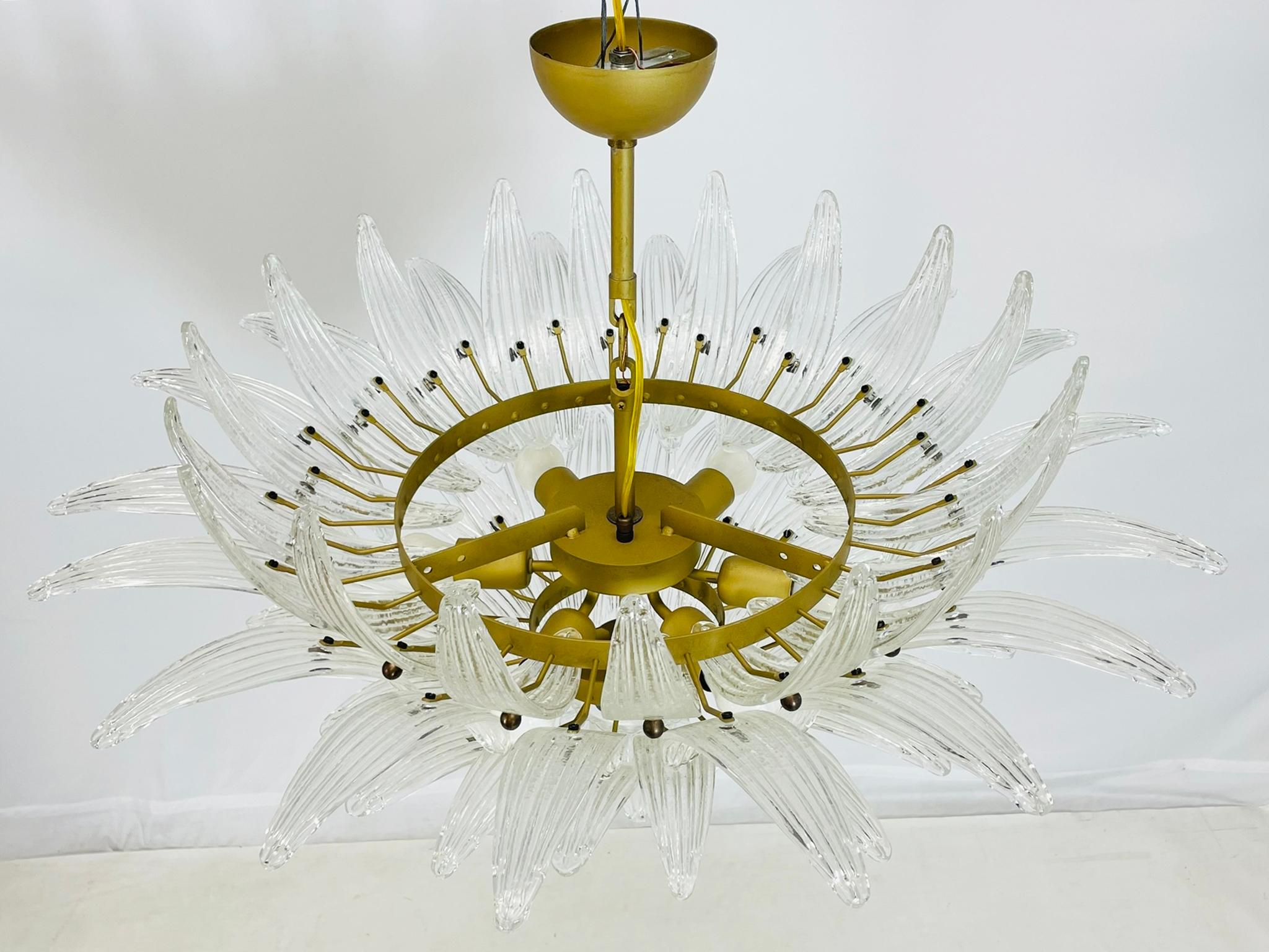 Fin du 20e siècle Lustre à palmettes italien avec feuilles en verre de Murano transparent, années 1990 en vente