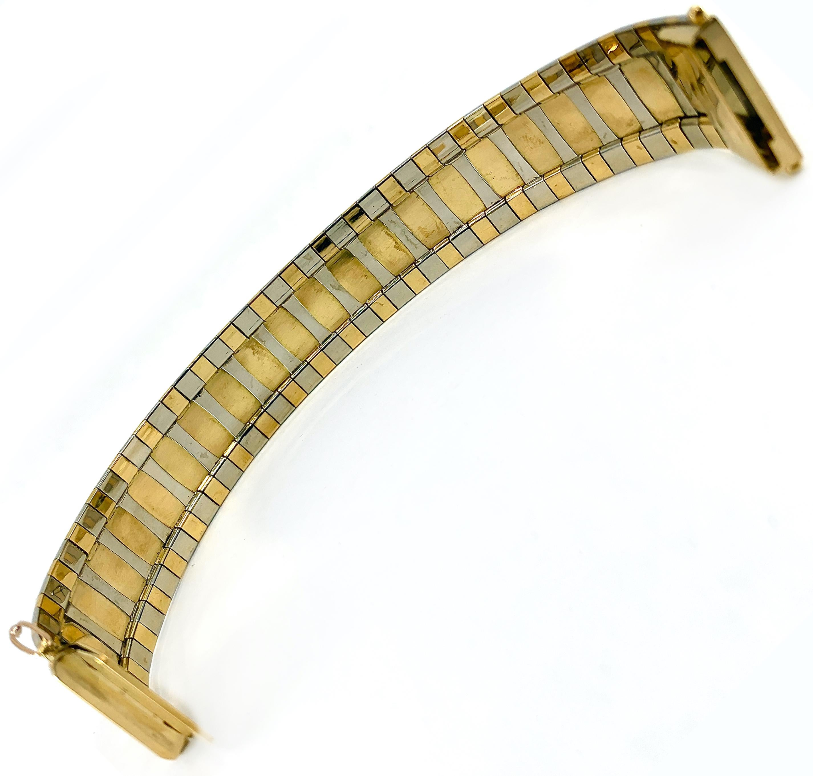 Italienisches Manschettenarmband aus 18 Karat Weiß- und Gelbgold mit Paneelengliedern für Damen oder Herren im Angebot