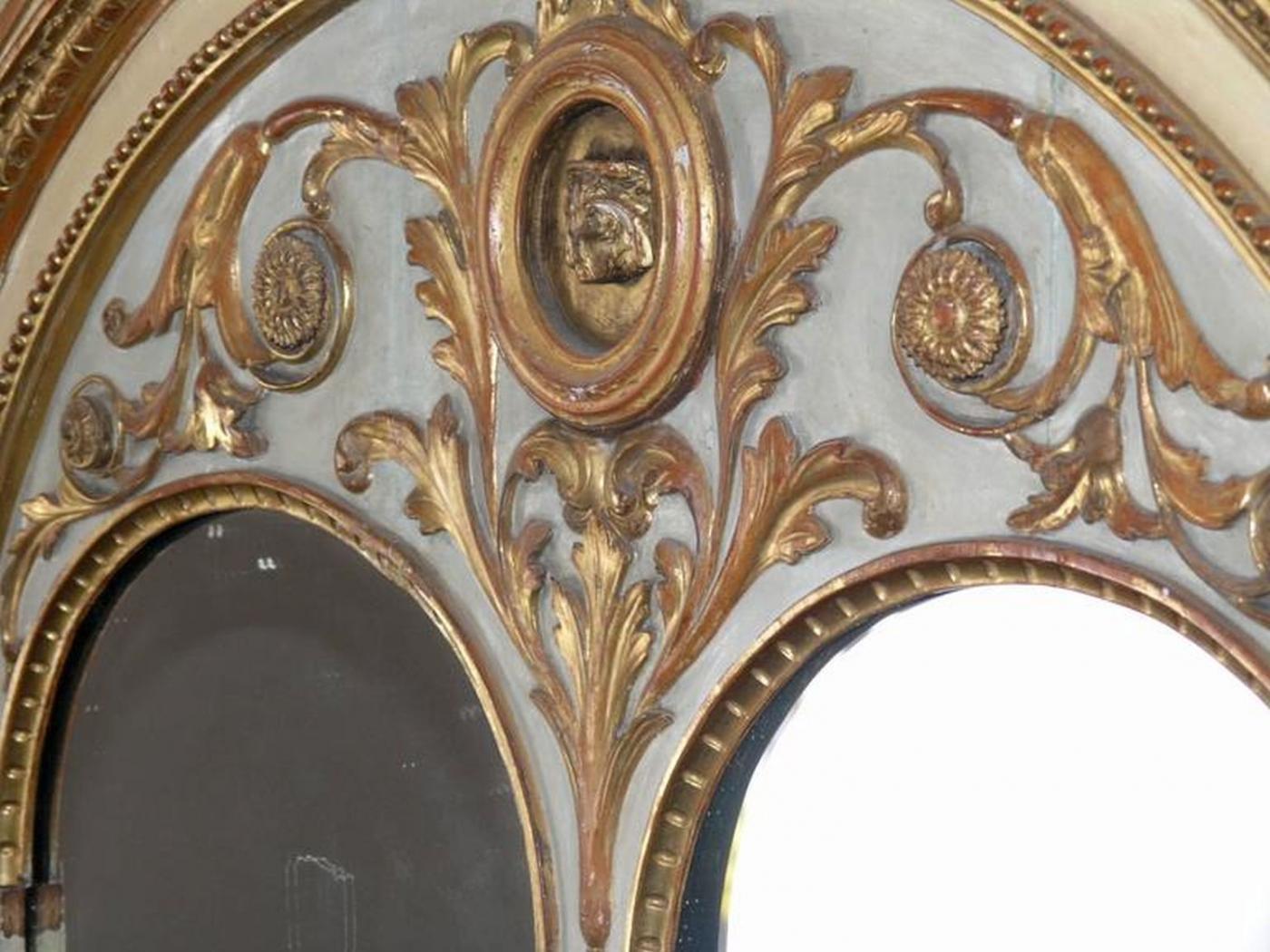 Italian Parcel Gilt and Painted Pier Mirror, circa 1800 For Sale 5