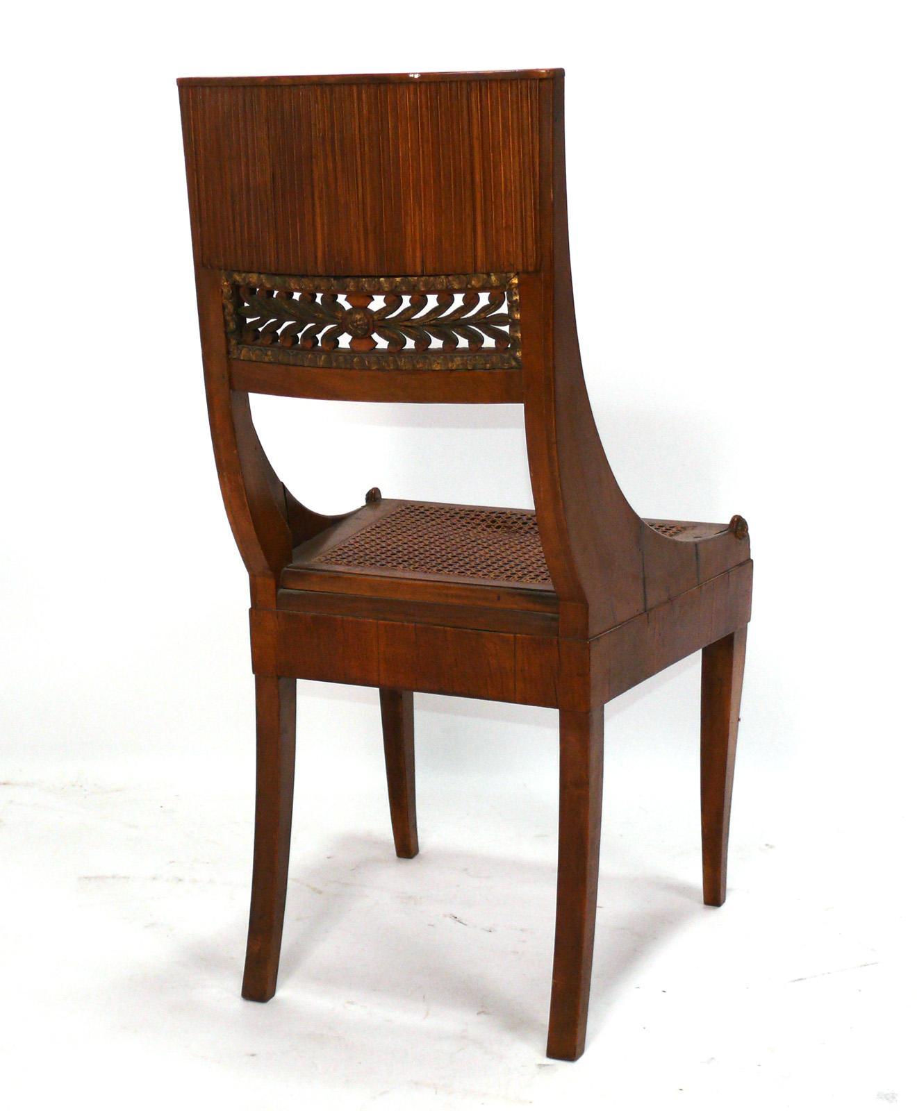 Regency Chaises cannes italiennes en bois dor en vente