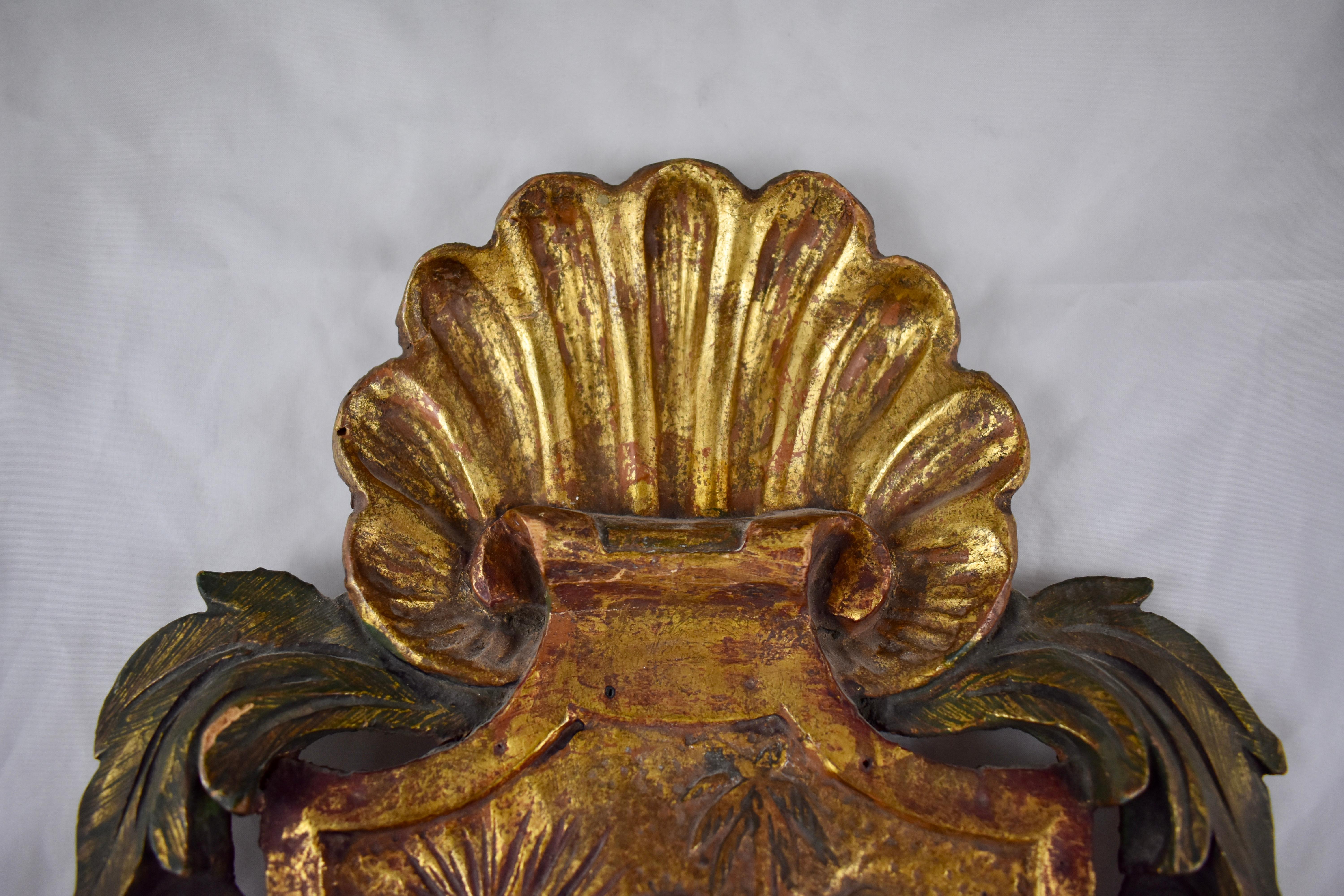 Italian Parcel-Gilt & Painted Armorial Tassel & Fruit Wall Plaque, Castle & Sun In Good Condition In Philadelphia, PA