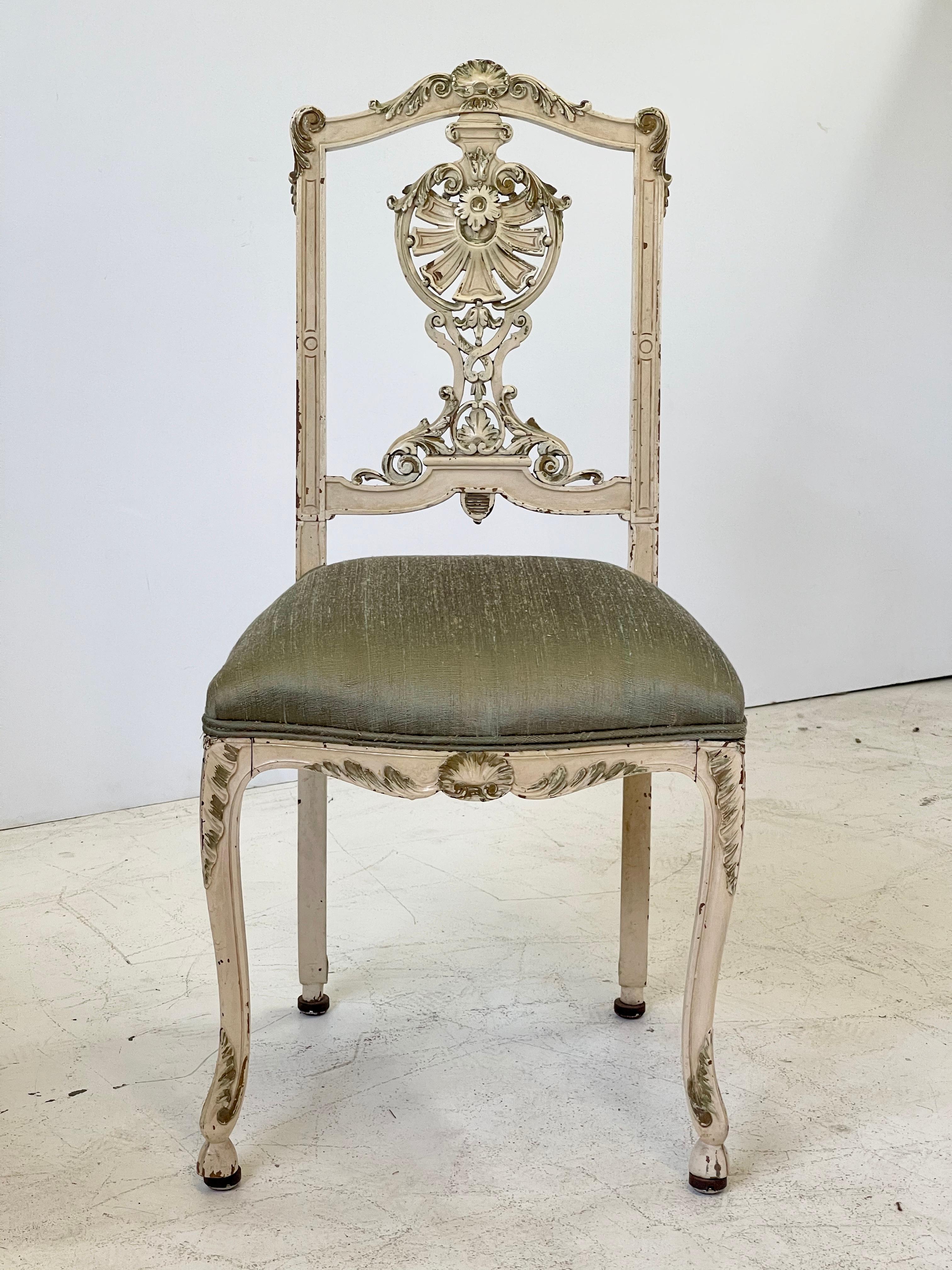 Italienischer Parcel Gilt Vanity Chair im Angebot 1