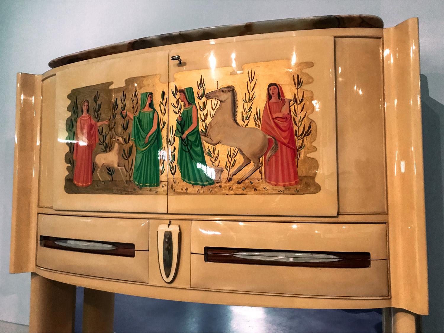 Art Deco Italian Art Déco Parchment Bar Cabinet by Vittorio Dassi, 1940s