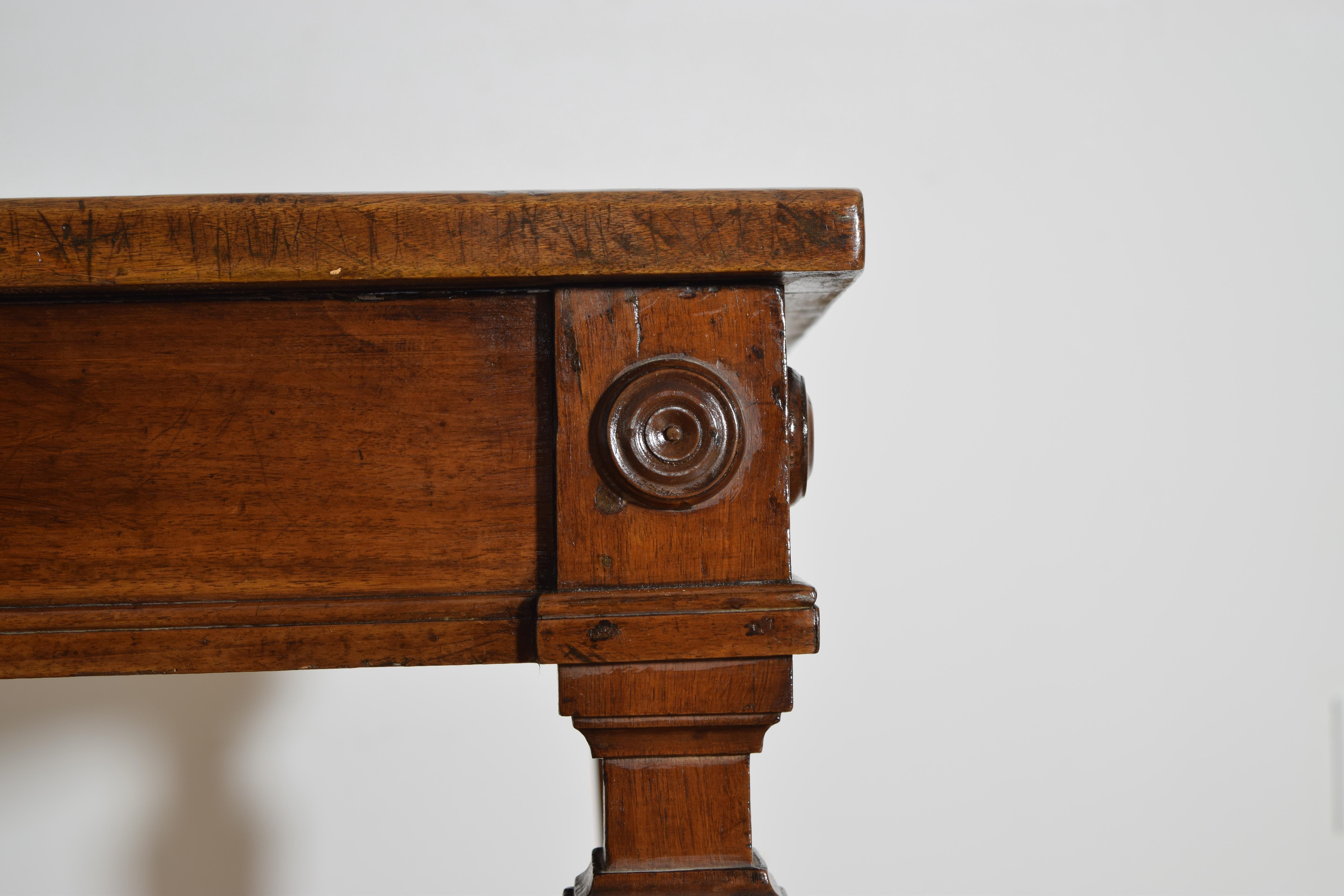 Italian, Parma, Early Neoclassic Carved Walnut 1-Drawer Center Table, ca. 1785 For Sale 1