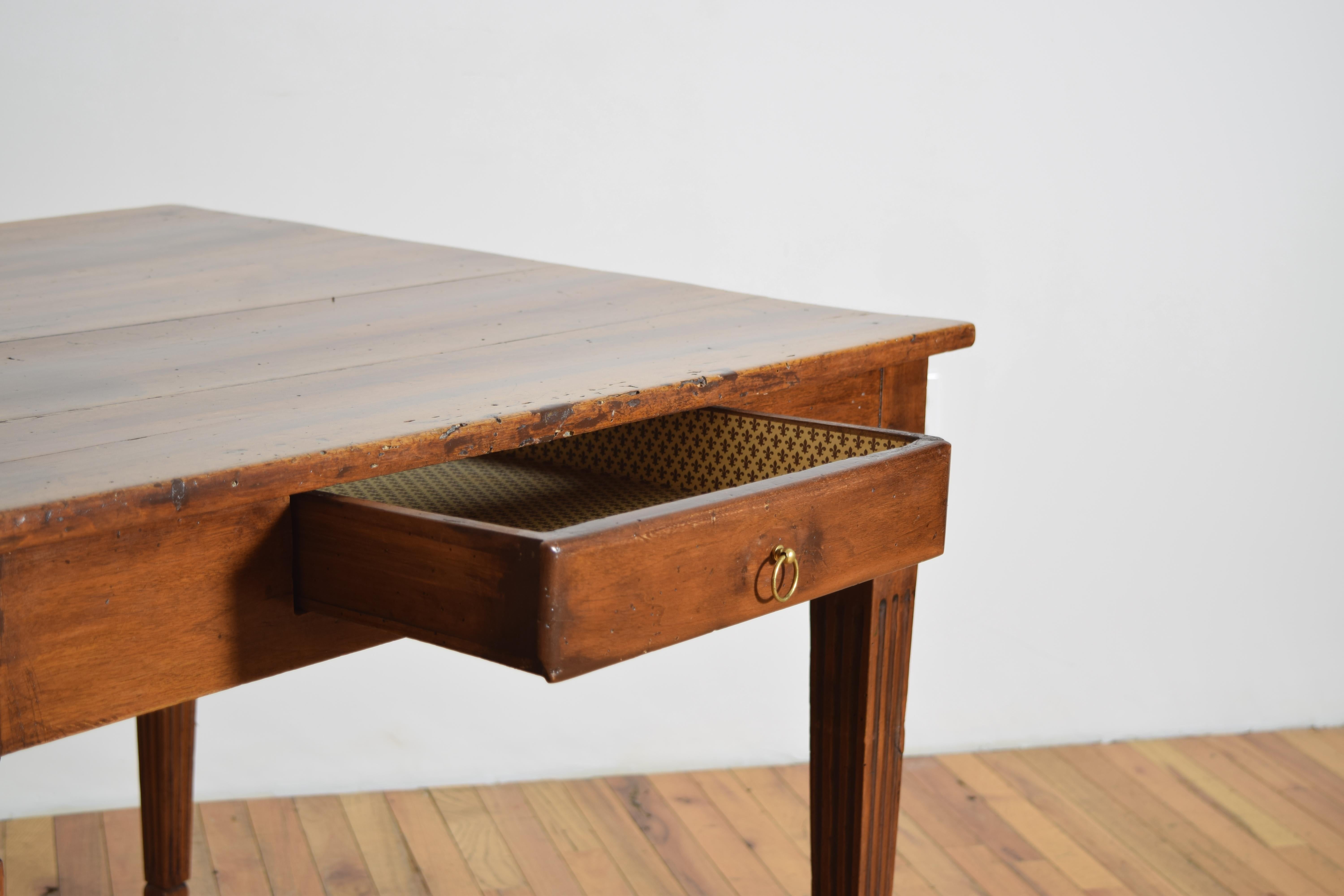 Italian, Parmense, Louis XVI Period Walnut 1-Drawer Center Table, Late 18th cen. For Sale 1