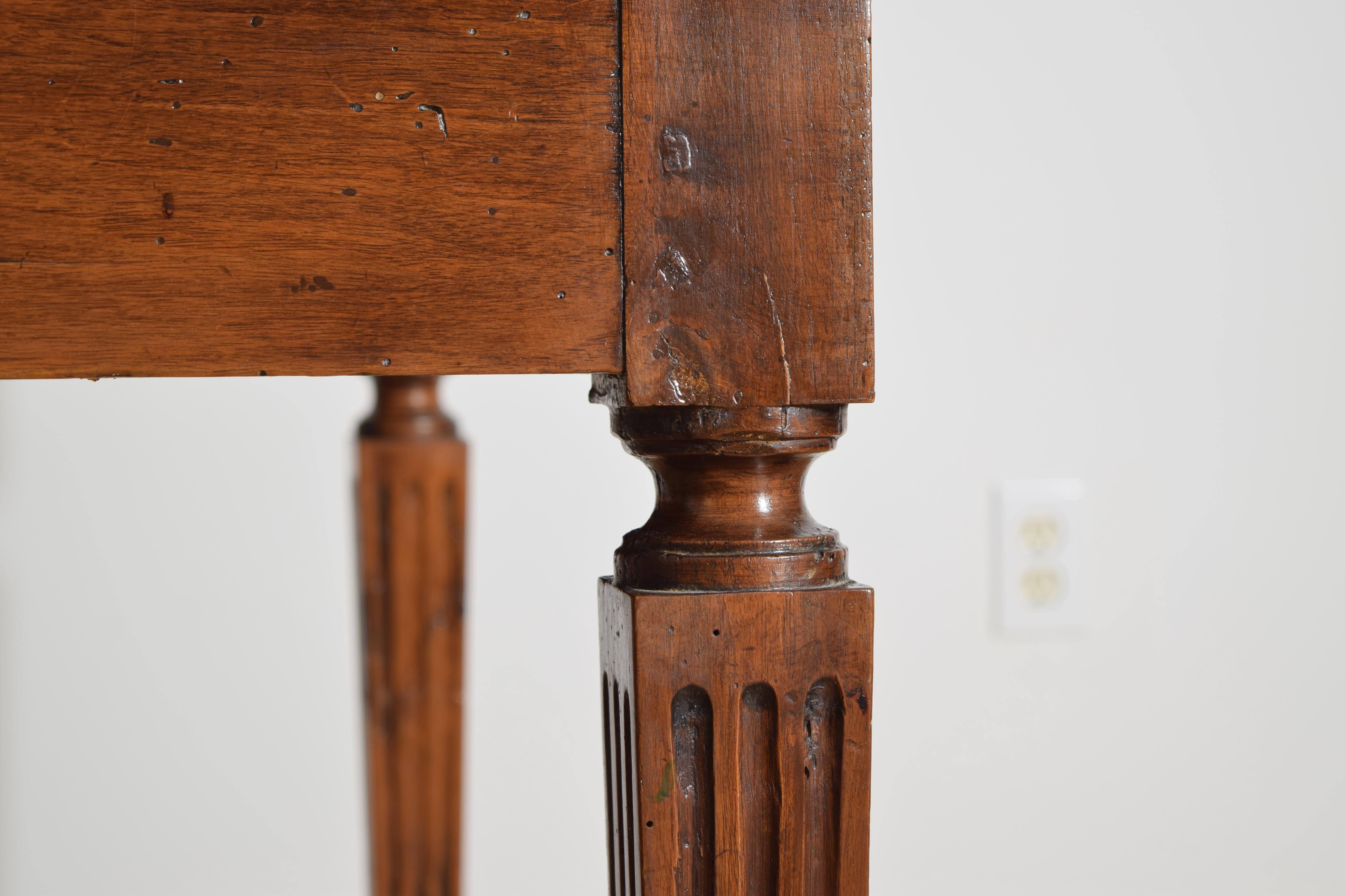 Italian, Parmense, Louis XVI Period Walnut 1-Drawer Center Table, Late 18th cen. For Sale 3