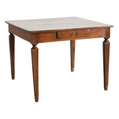 Italienischer, Parmense-, Louis XVI.-Periode Nussbaum-Mitteltisch mit 1-Schubladen, spätes 18. Cen.