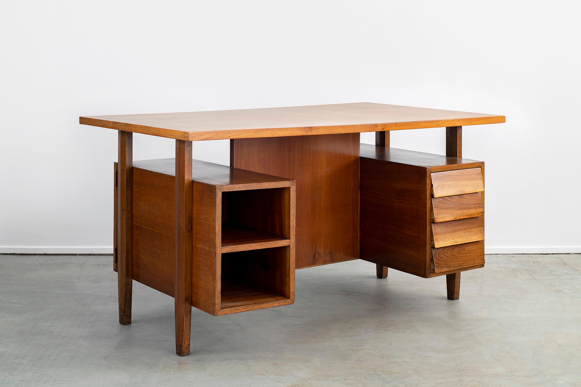 Italian Partner's Desk In Good Condition In Beverly Hills, CA