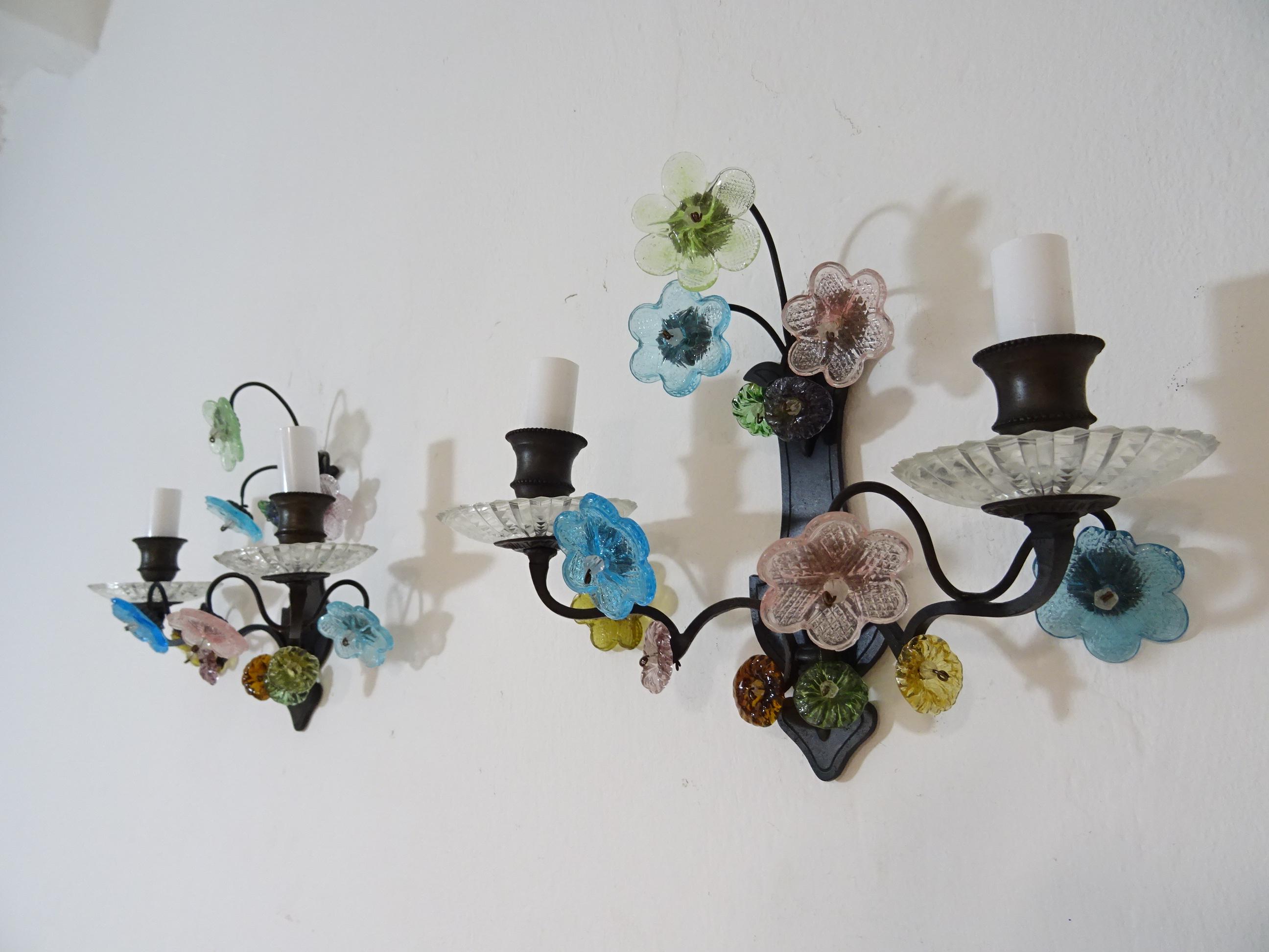 Italian Pastel Murano Glass Flowers Sconces, circa 1940 In Good Condition For Sale In Firenze, Toscana