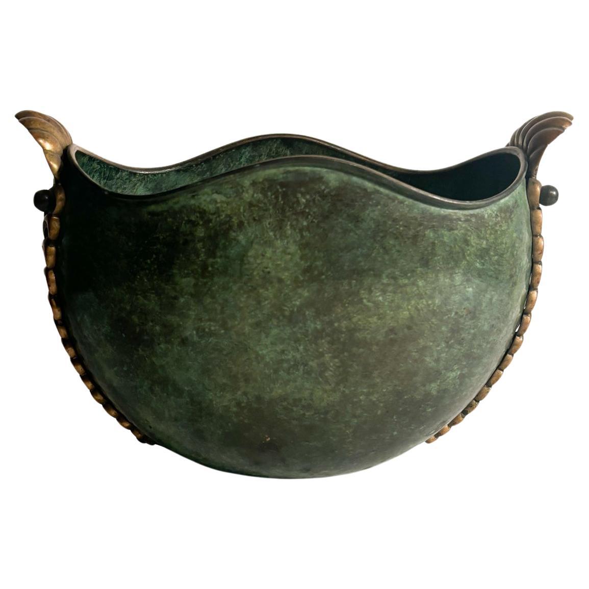 Vaso in bronzo piumato brevettato italiano dei primi del Novecento
