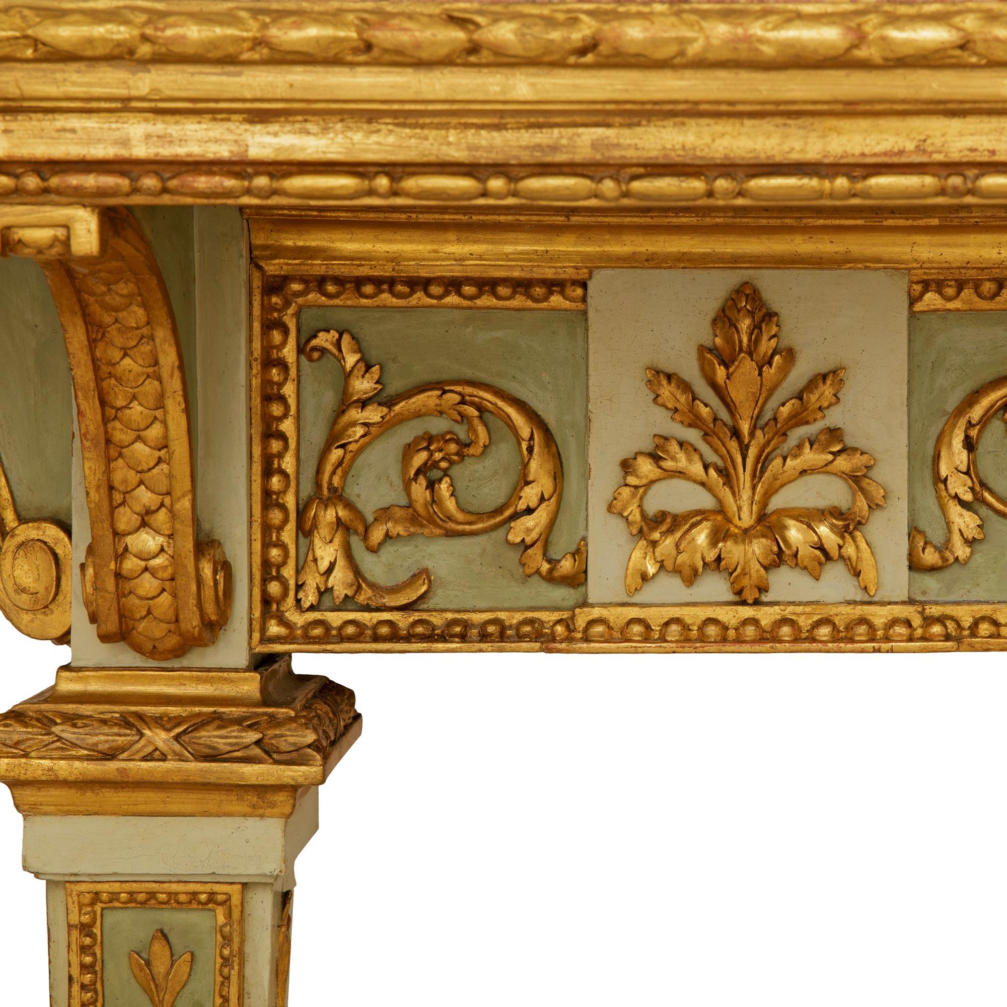 Espejo y consola Trumeau italianos de madera patinada y giltwood en venta 3