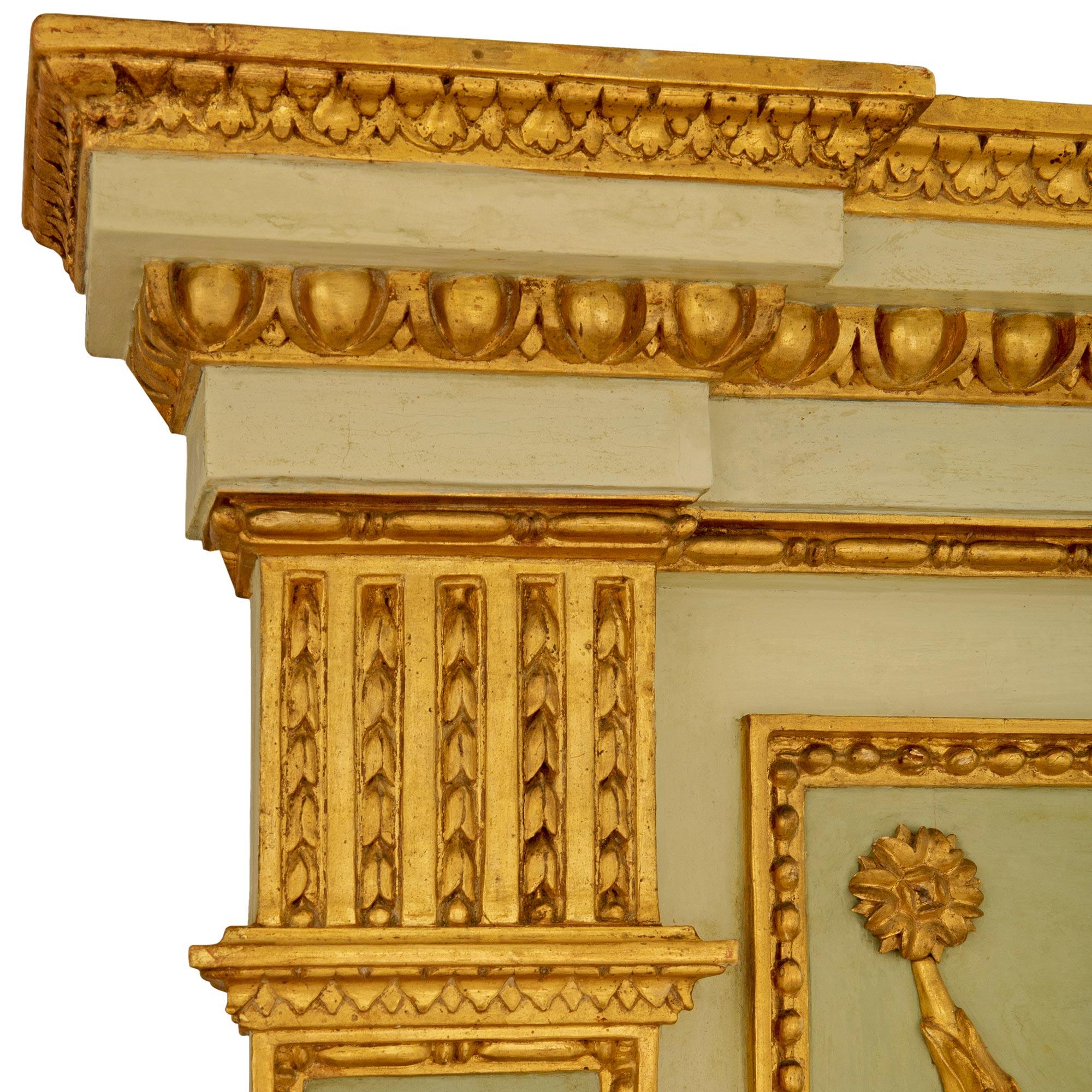 Espejo y consola Trumeau italianos de madera patinada y giltwood en Bueno estado para la venta en West Palm Beach, FL