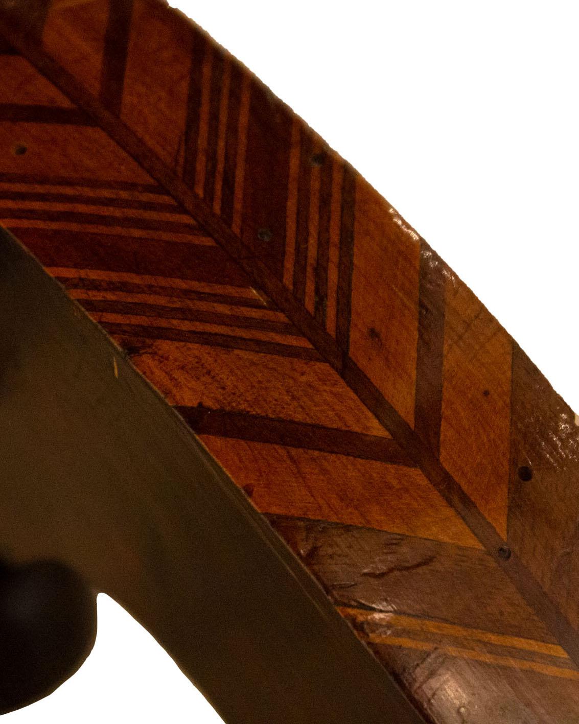 Table centrale italienne en marqueterie 