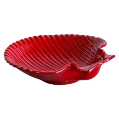 Conchiglia del villaggio contadino italiano in ceramica