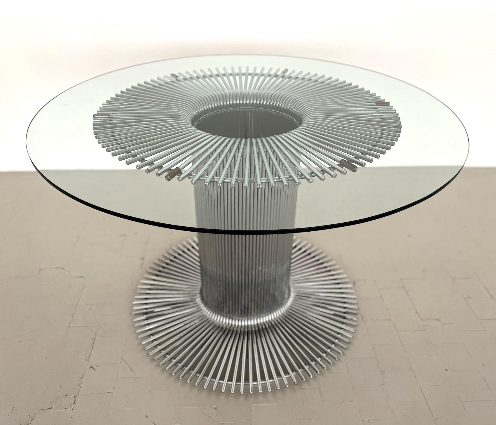 Table de salle à manger italienne à piédestal en chrome et verre, années 1970 en vente 4