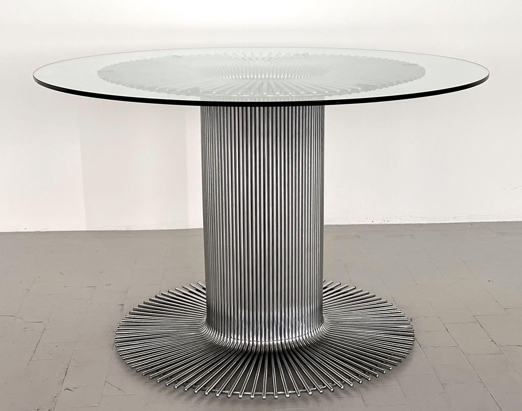 Mid-Century Modern Table de salle à manger italienne à piédestal en chrome et verre, années 1970 en vente