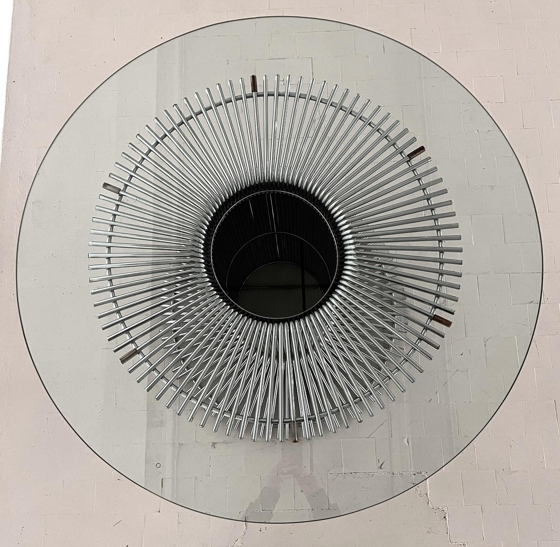 Table de salle à manger italienne à piédestal en chrome et verre, années 1970 en vente 3
