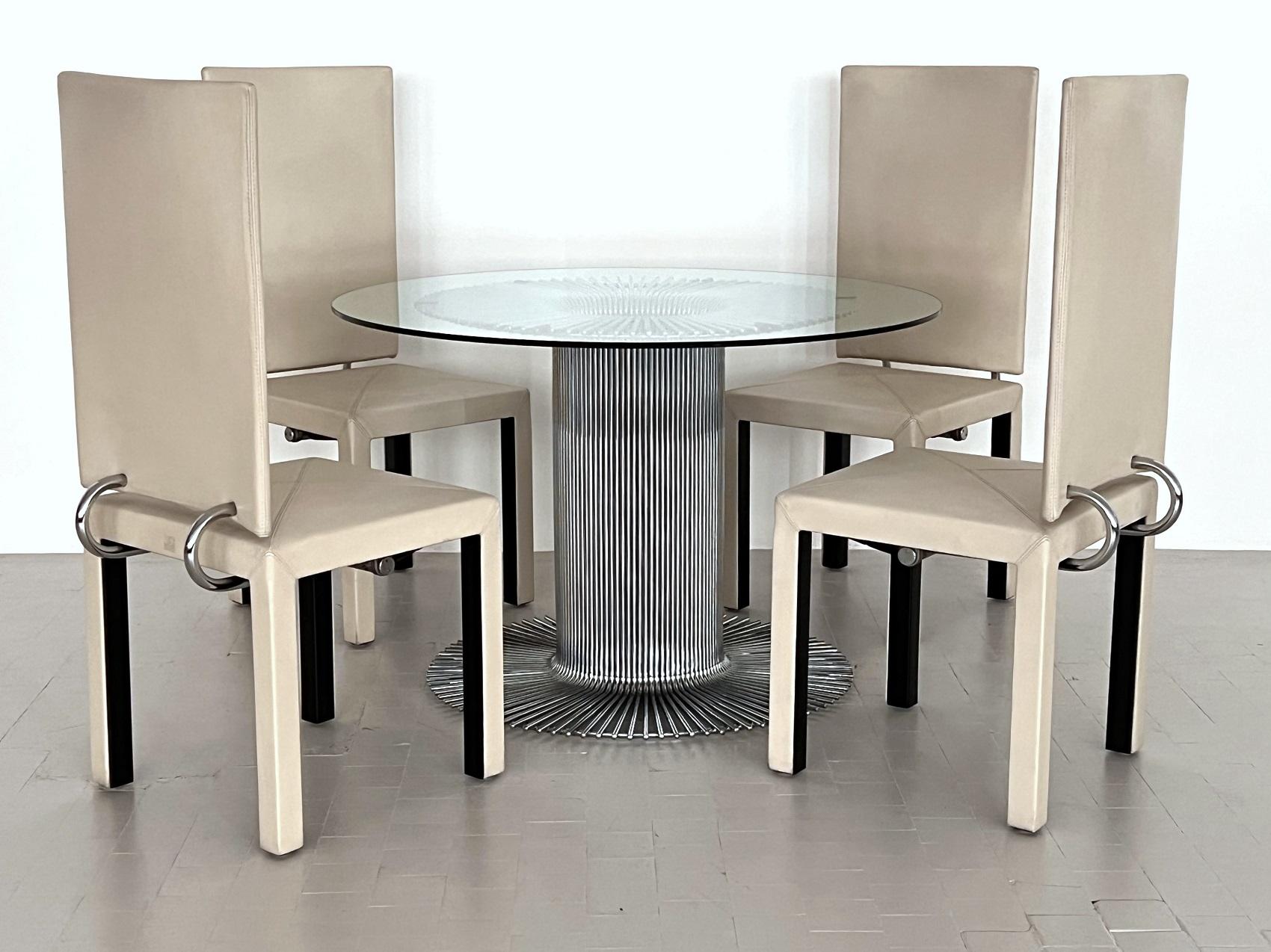 Italian Pedestal Dining Table in Chrome and Glass For Sale 6
