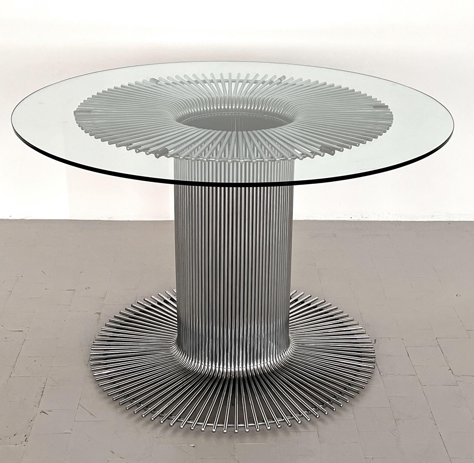 Italian Pedestal Dining Table in Chrome and Glass For Sale 9