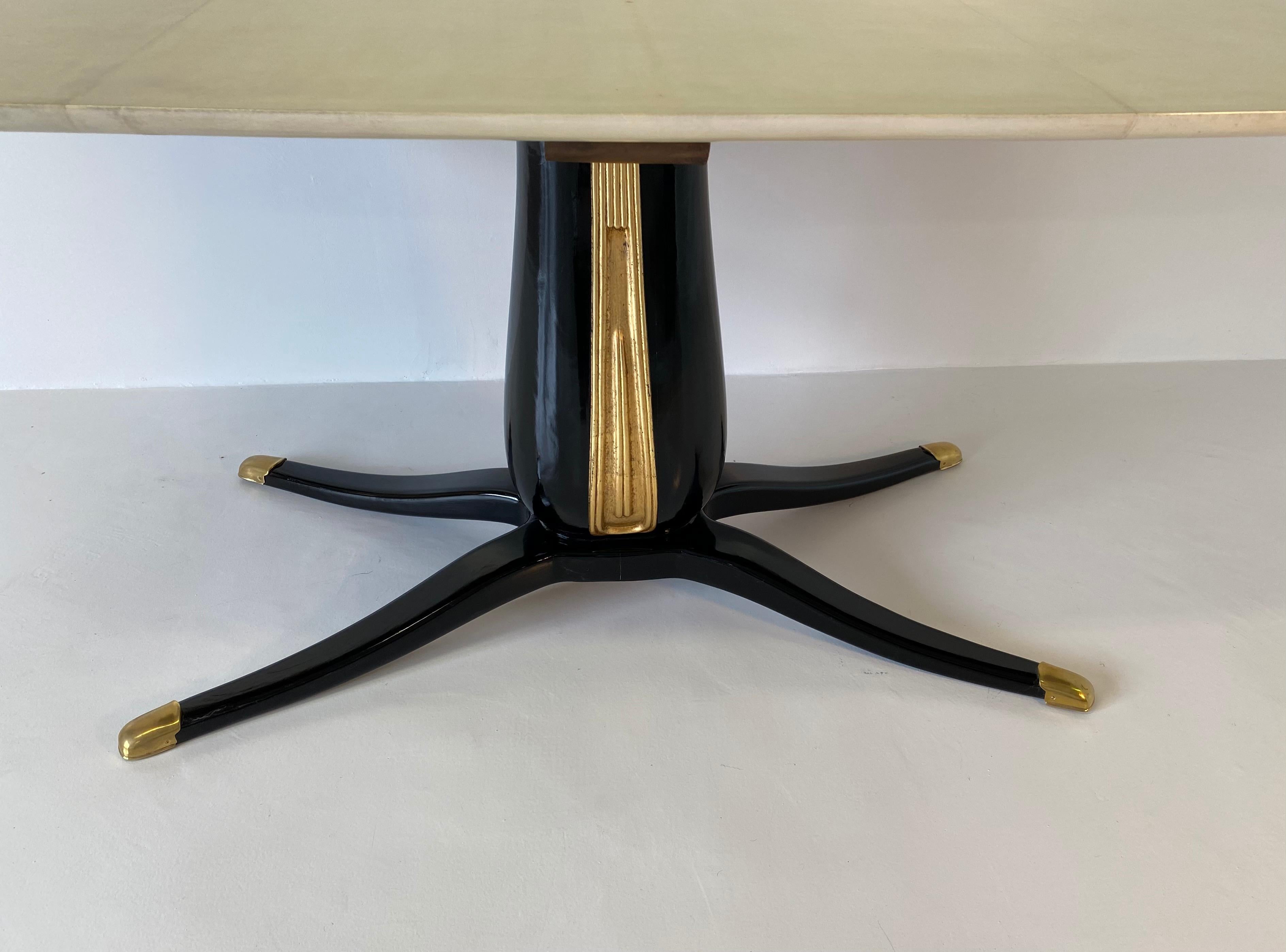 Italian Pedestal Dining Table in Parchment and Gold Leaf, 1950s In Good Condition In Meda, MB